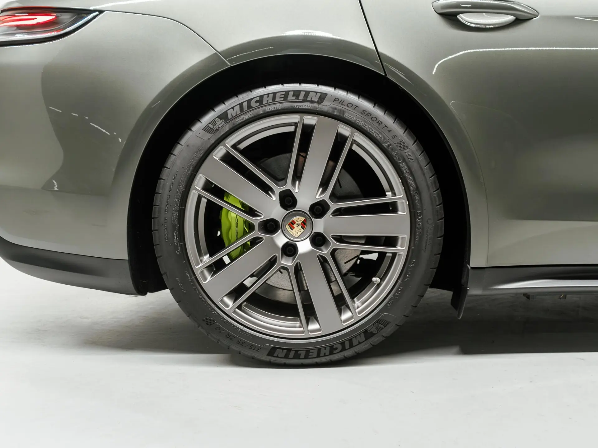 Panamera 4 E-Hybrid Platinum Edition