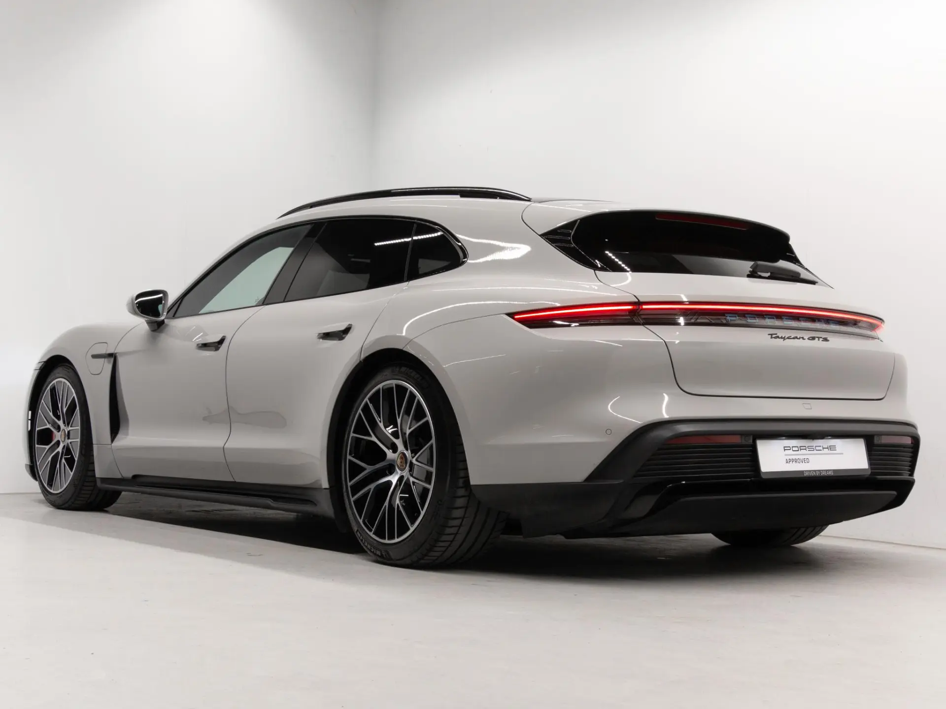 Taycan GTS Sport Turismo Performance-accu Plus
