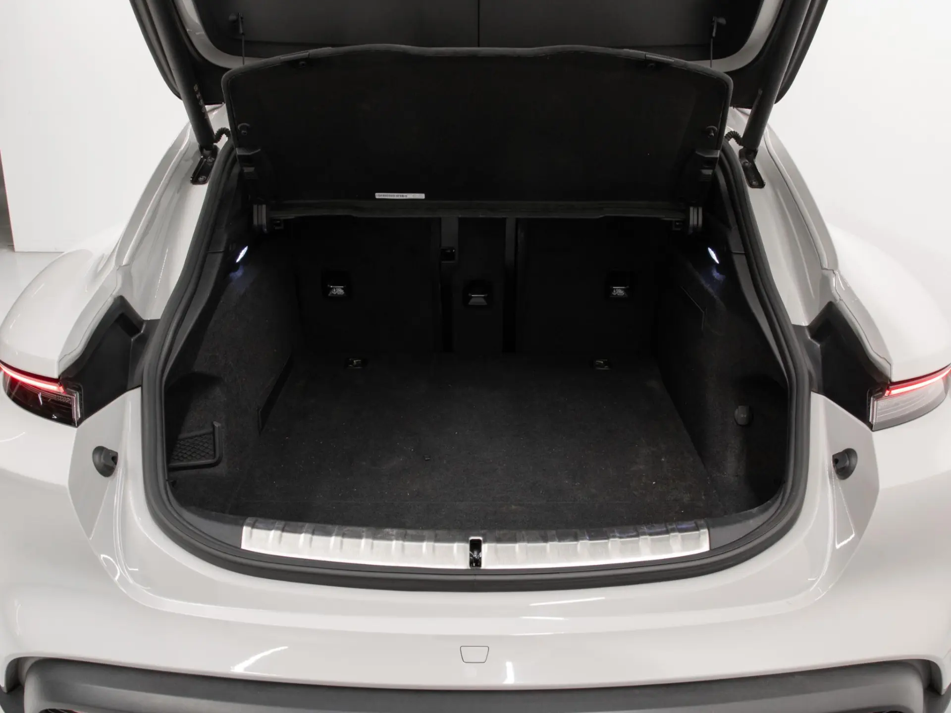 Taycan GTS Sport Turismo Performance-accu Plus