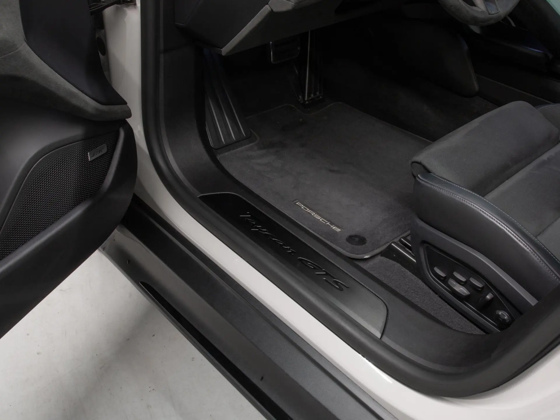 Taycan GTS Sport Turismo Performance-accu Plus