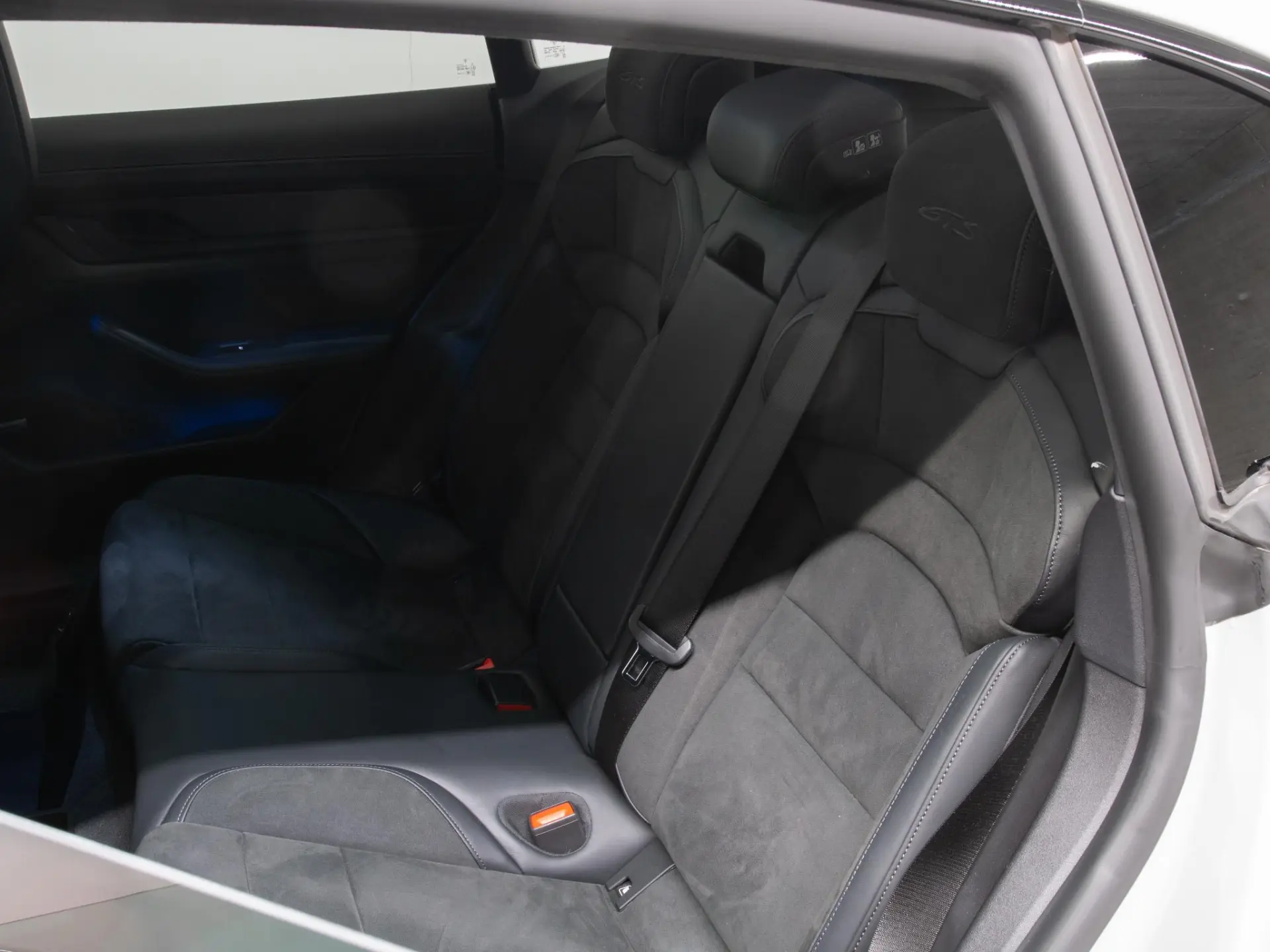 Taycan GTS Sport Turismo Performance-accu Plus