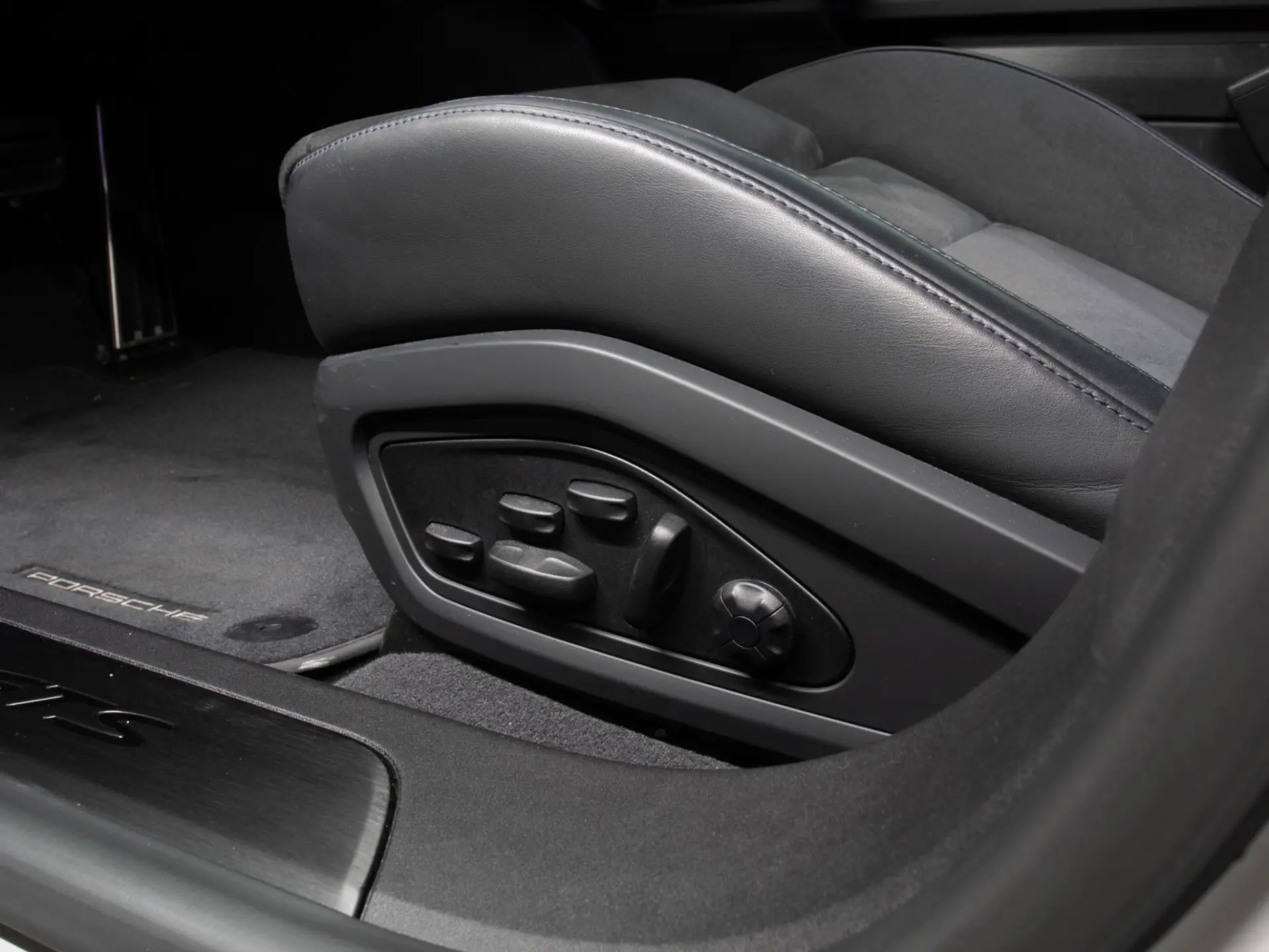Taycan GTS Sport Turismo Performance-accu Plus