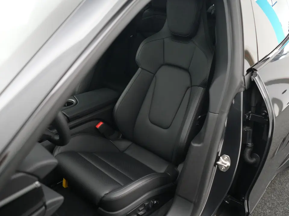 Taycan 4 Cross Turismo 