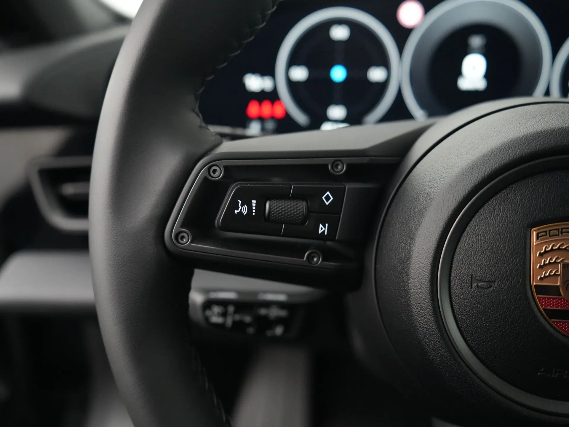 Taycan 4 Cross Turismo 