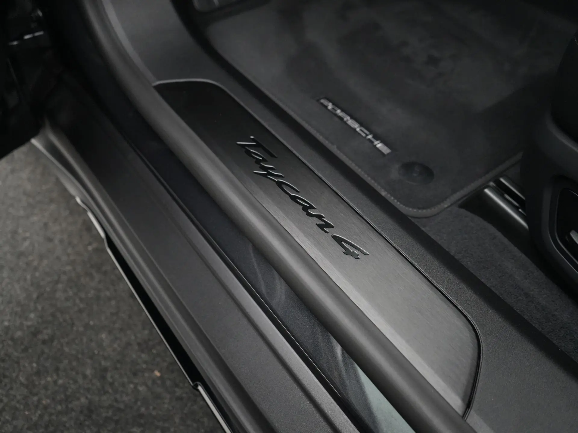 Taycan 4 Cross Turismo 