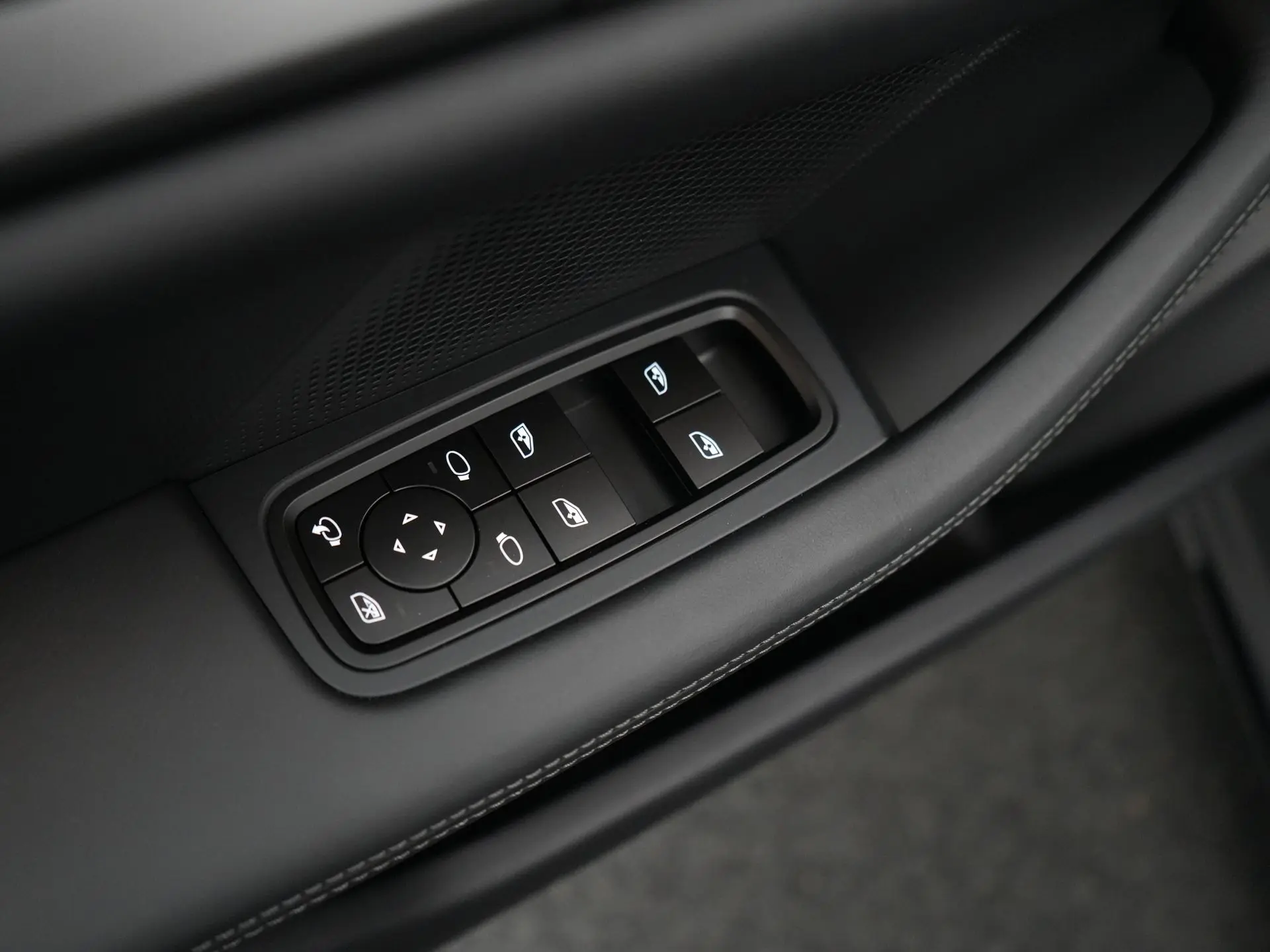 Taycan 4 Cross Turismo 