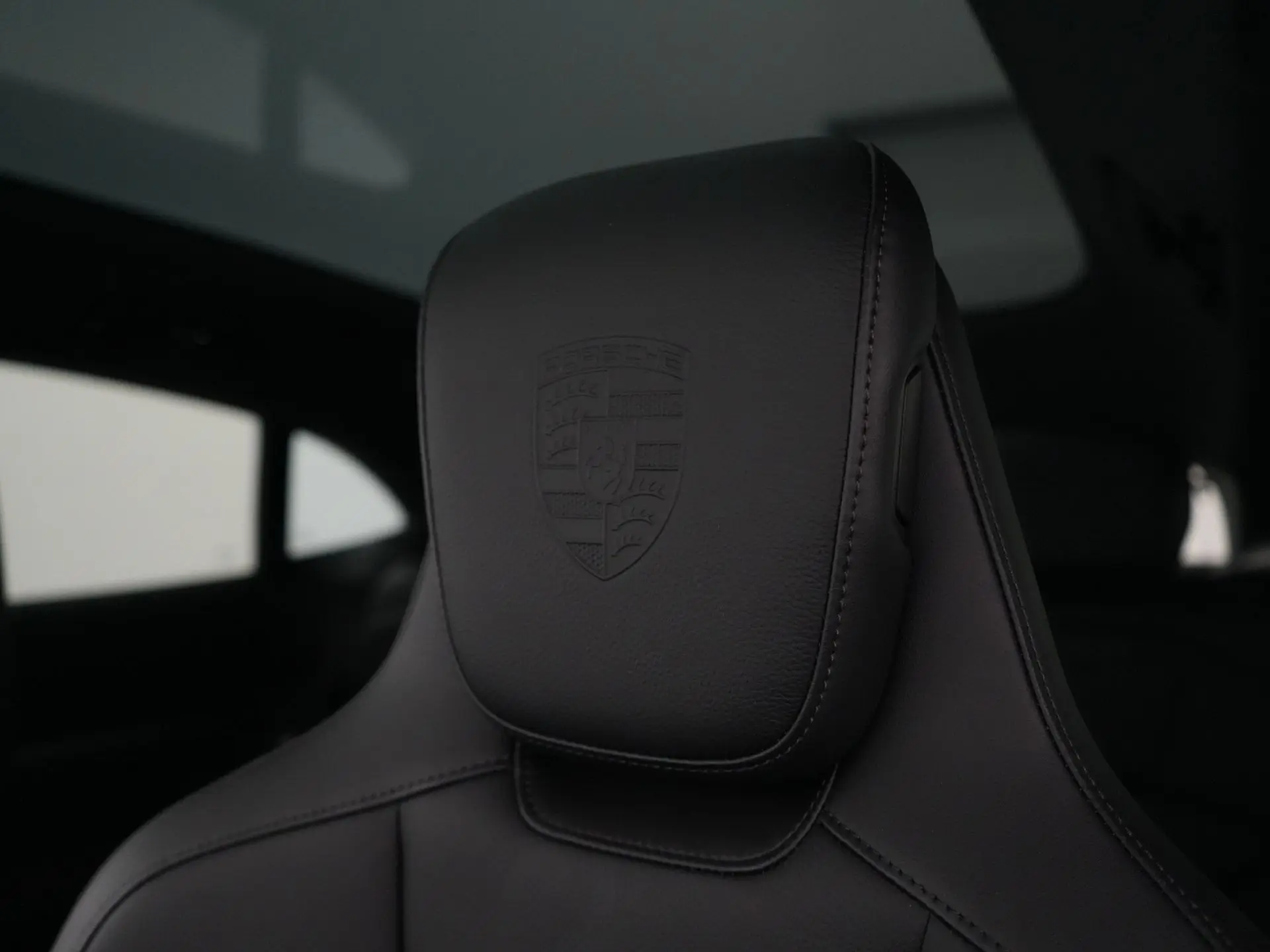 Taycan 4 Cross Turismo 