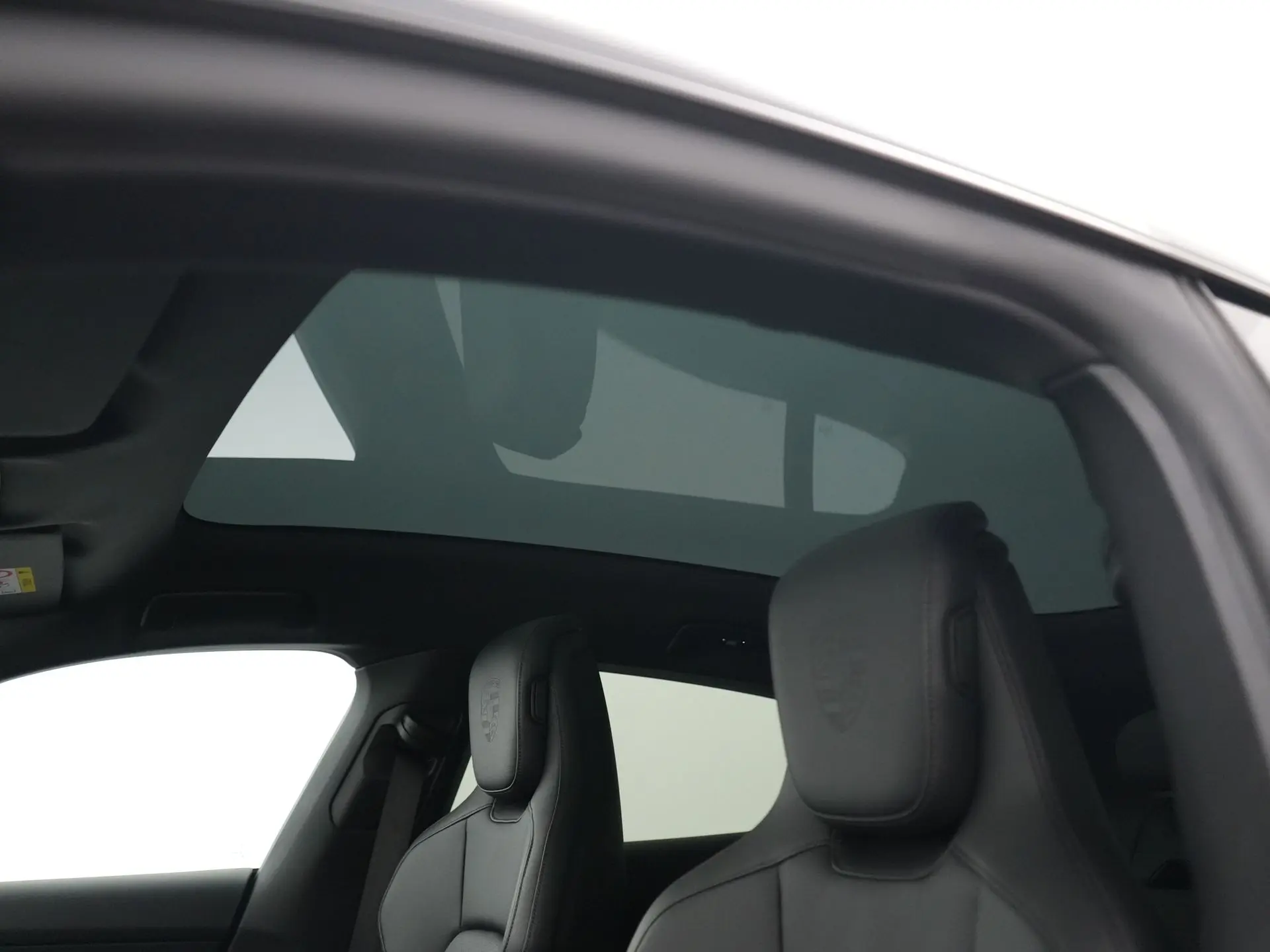 Taycan 4 Cross Turismo 