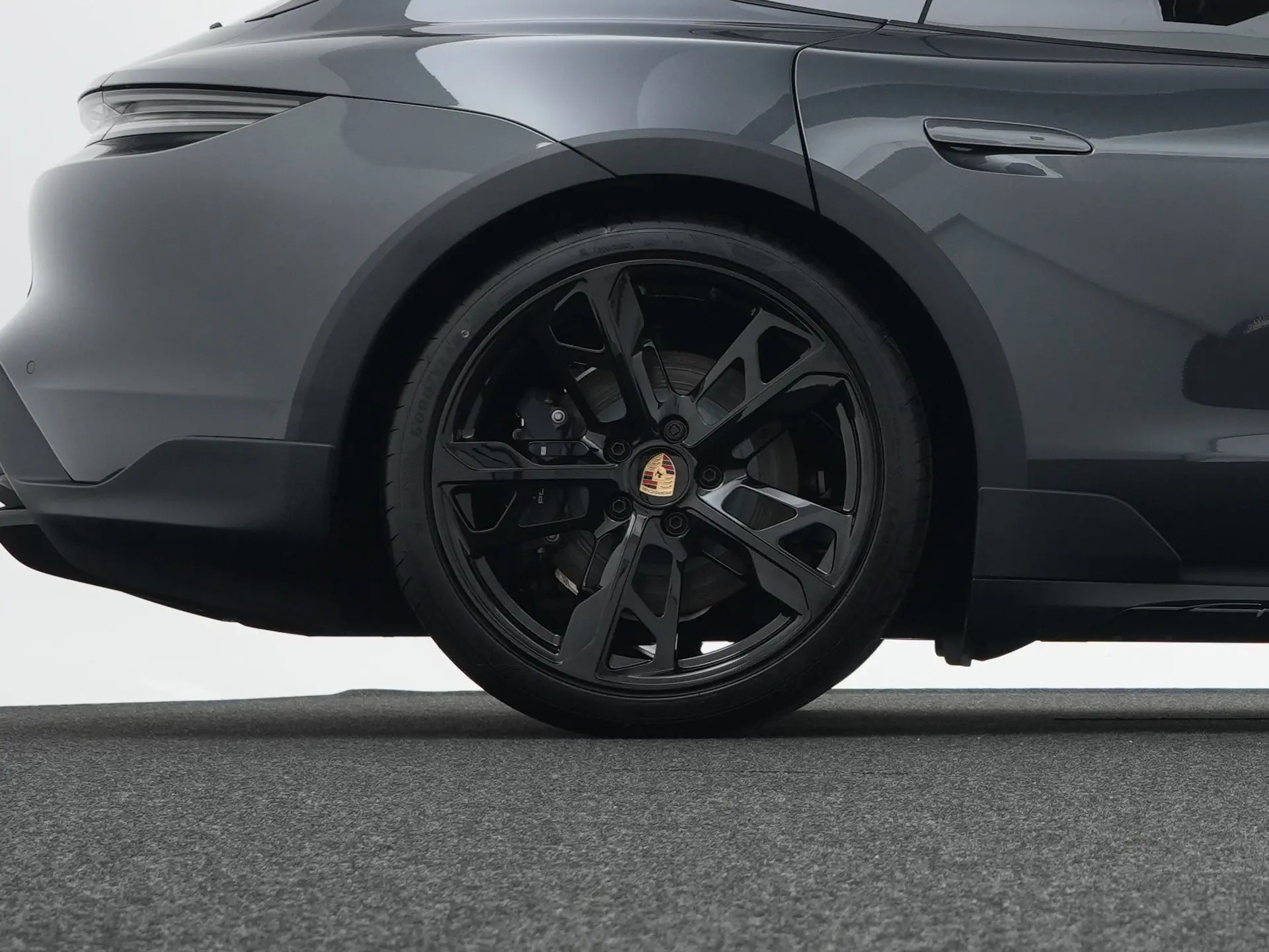 Taycan 4 Cross Turismo 