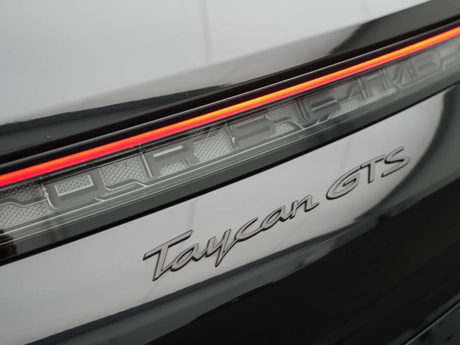 Taycan GTS Sport Turismo