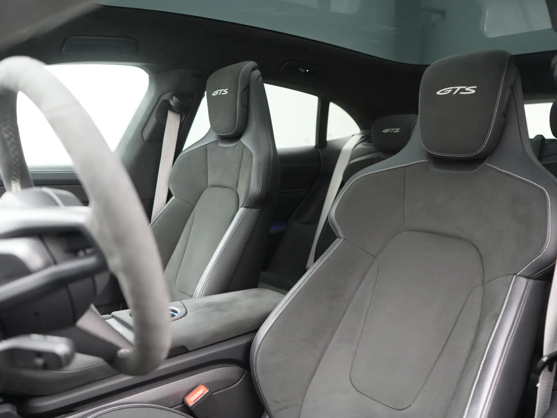 Taycan GTS Sport Turismo