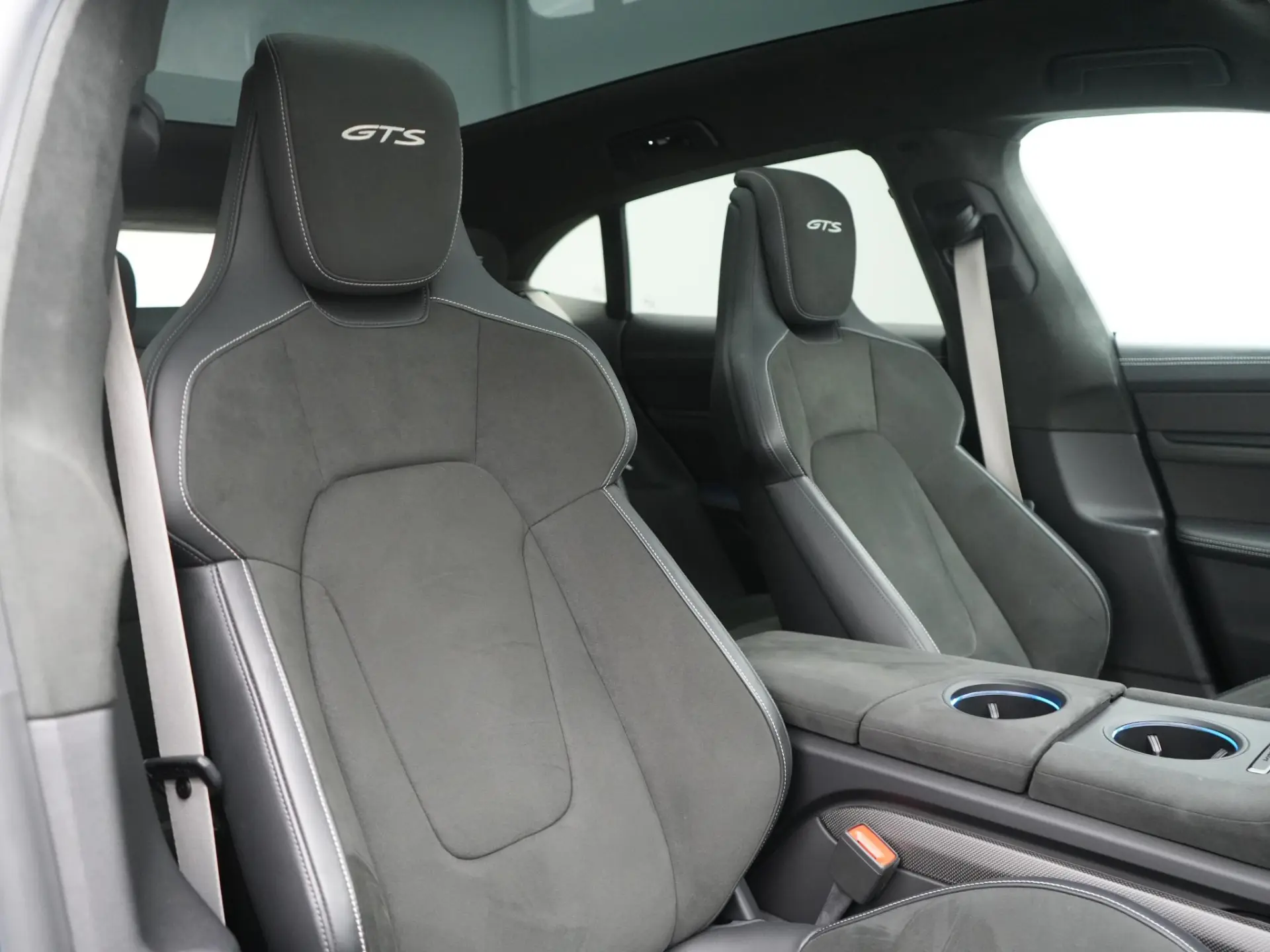 Taycan GTS Sport Turismo