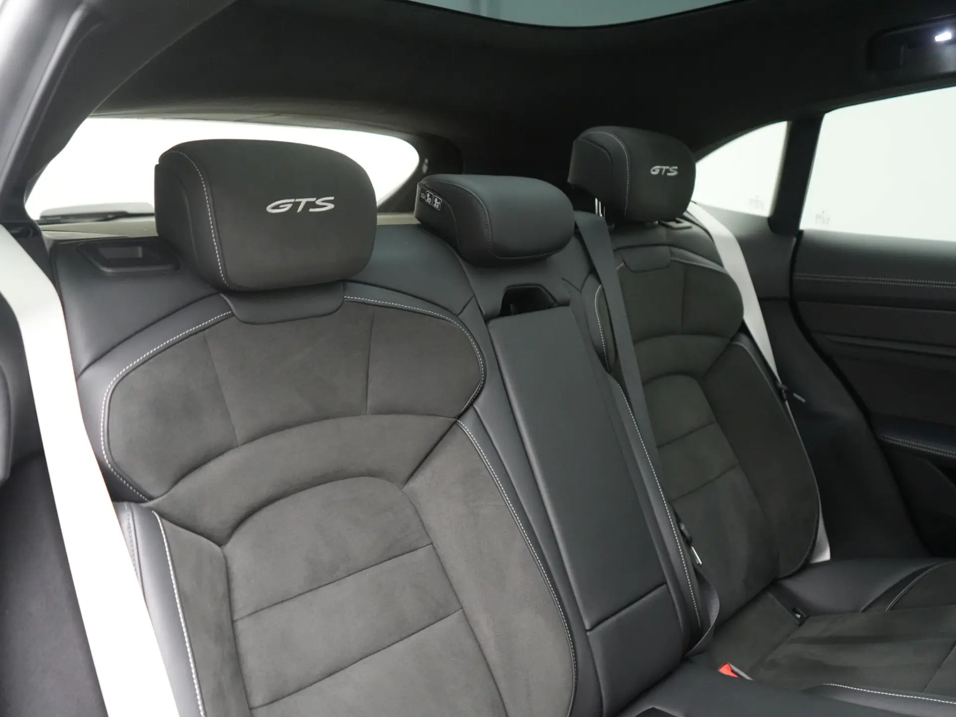 Taycan GTS Sport Turismo