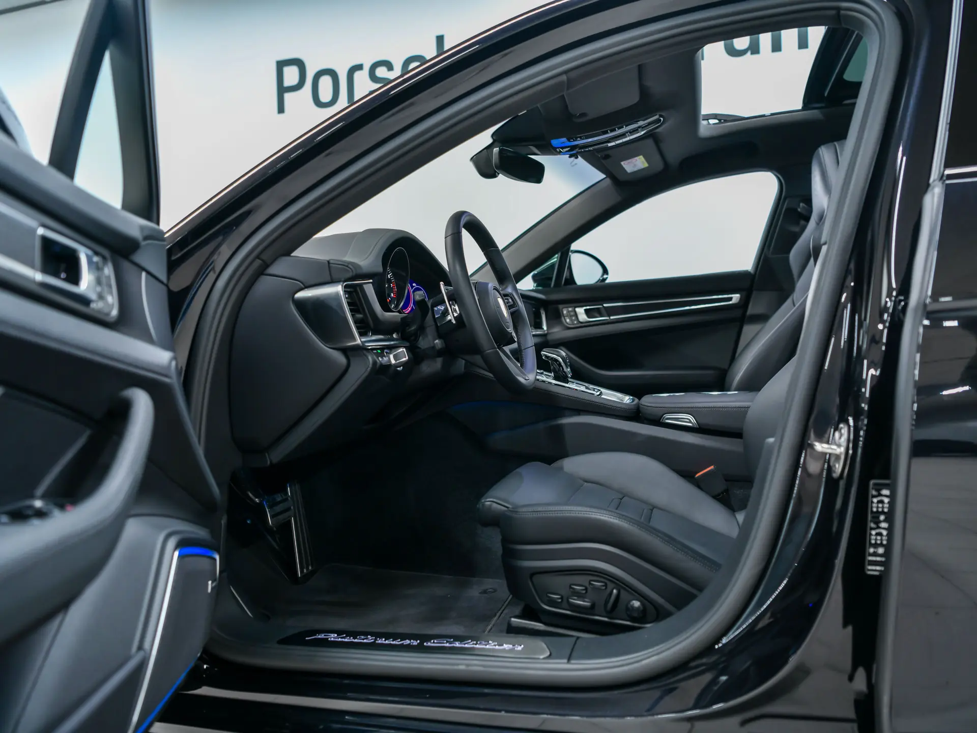 Panamera 4 E-Hybrid Platinum Edition