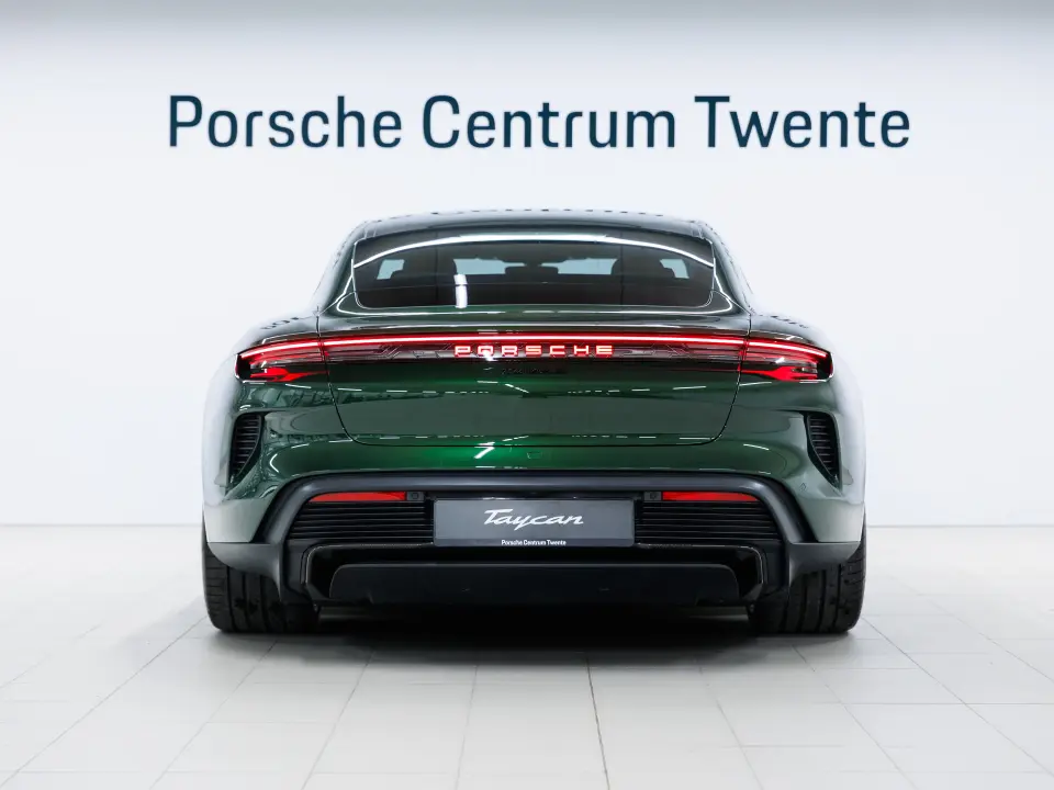 Taycan turbo s 