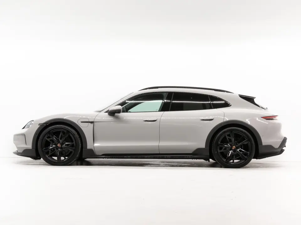 Porsche Taycan Cross Turismo 4