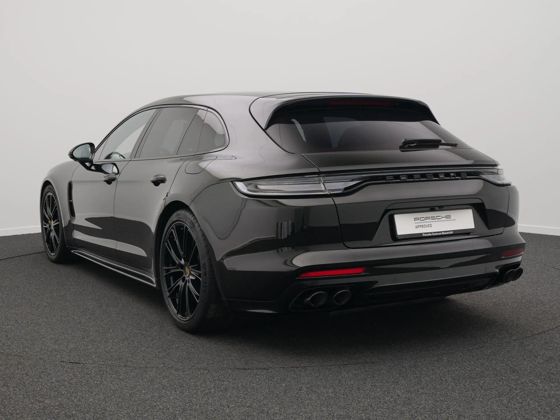 Panamera Sport Turismo Turbo S E-Hybrid