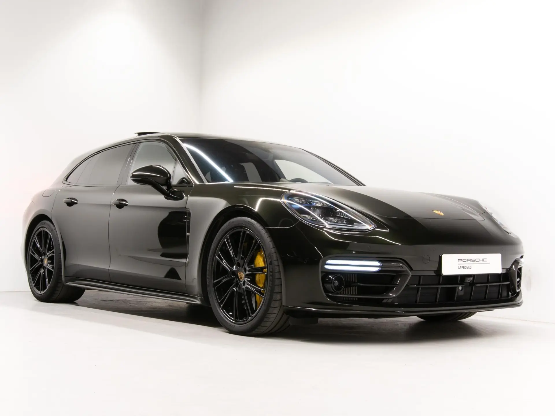 Panamera Sport Turismo Turbo S E-Hybrid