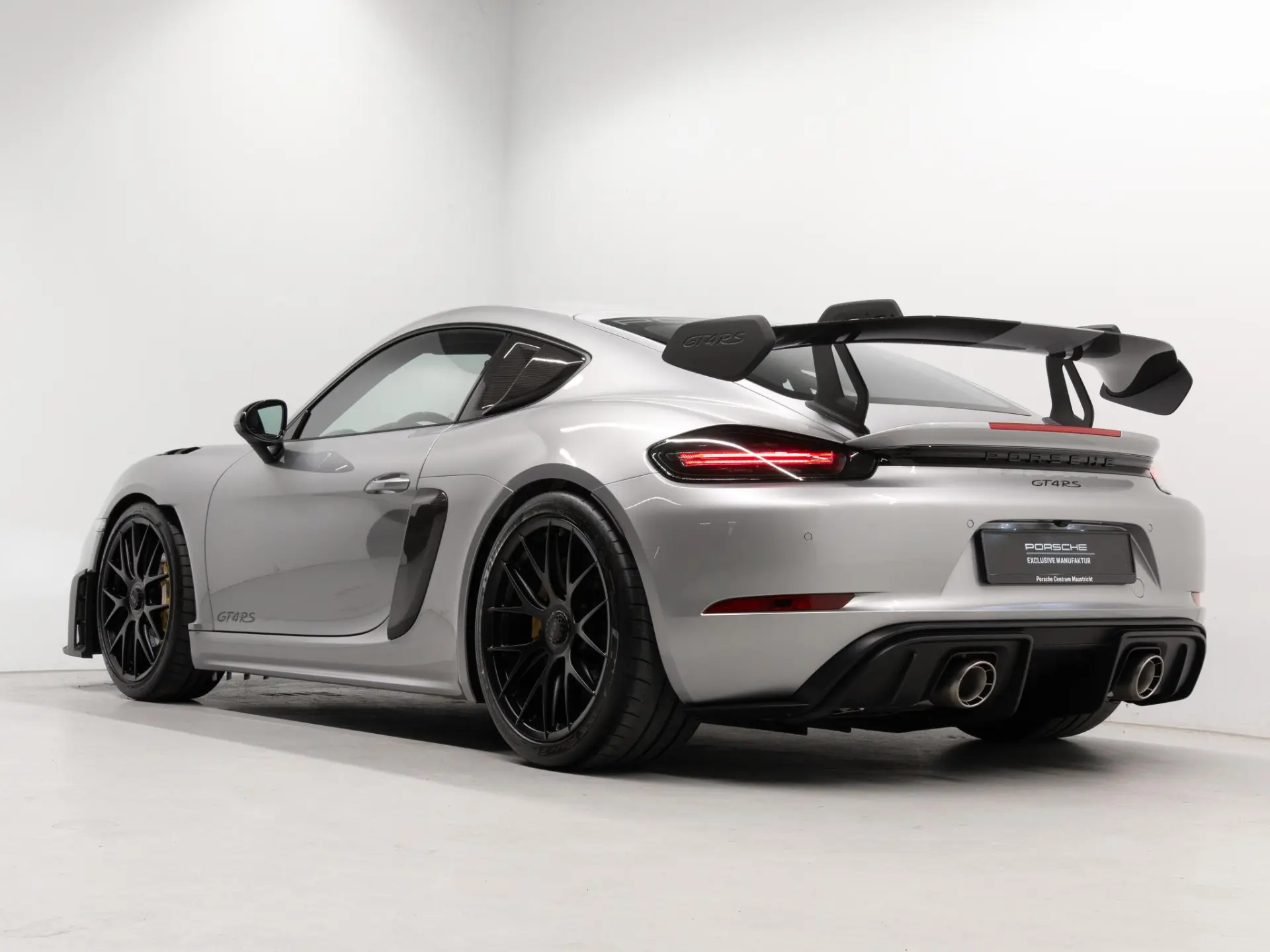 718 GT4 RS