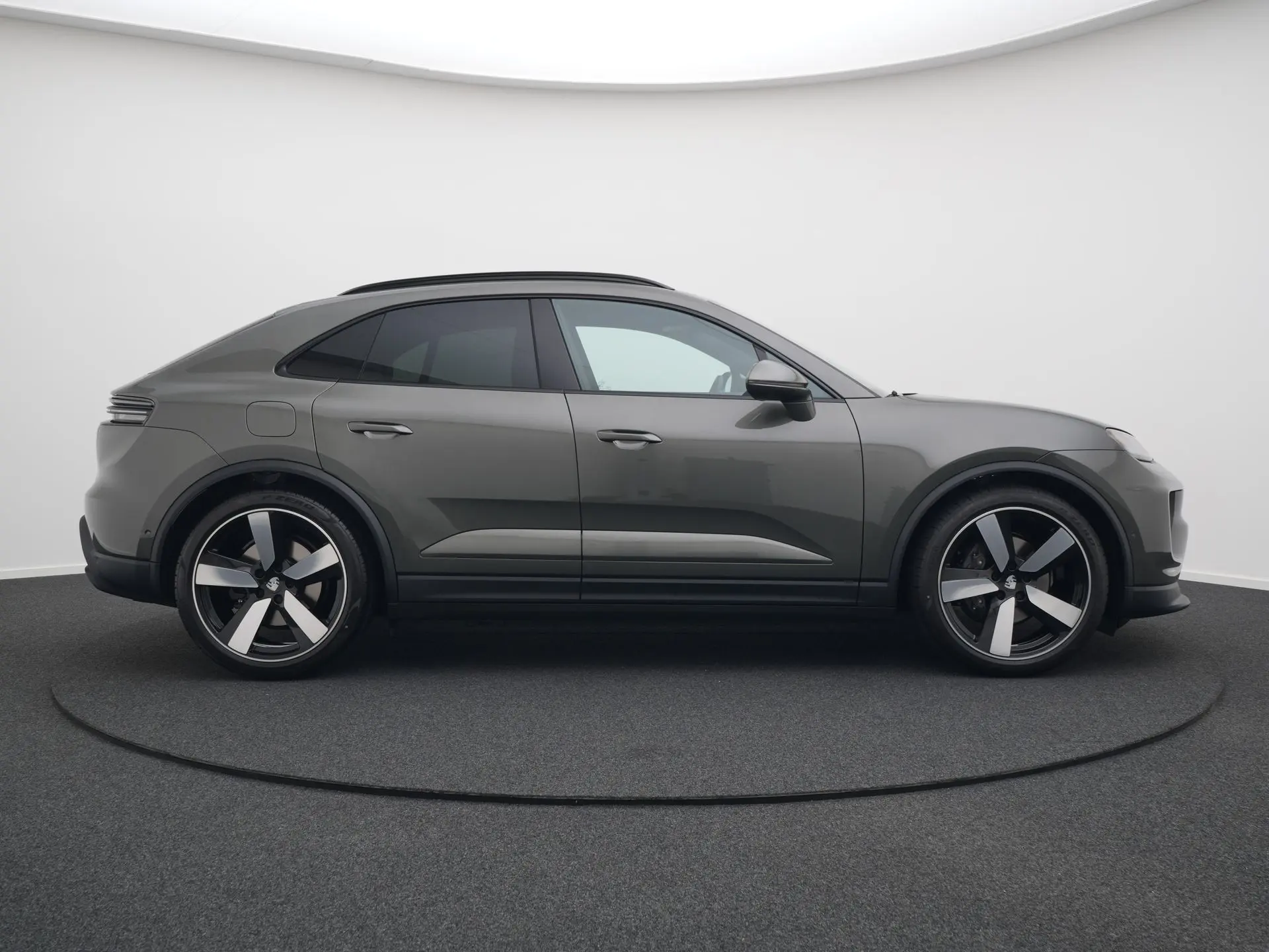 Macan 4