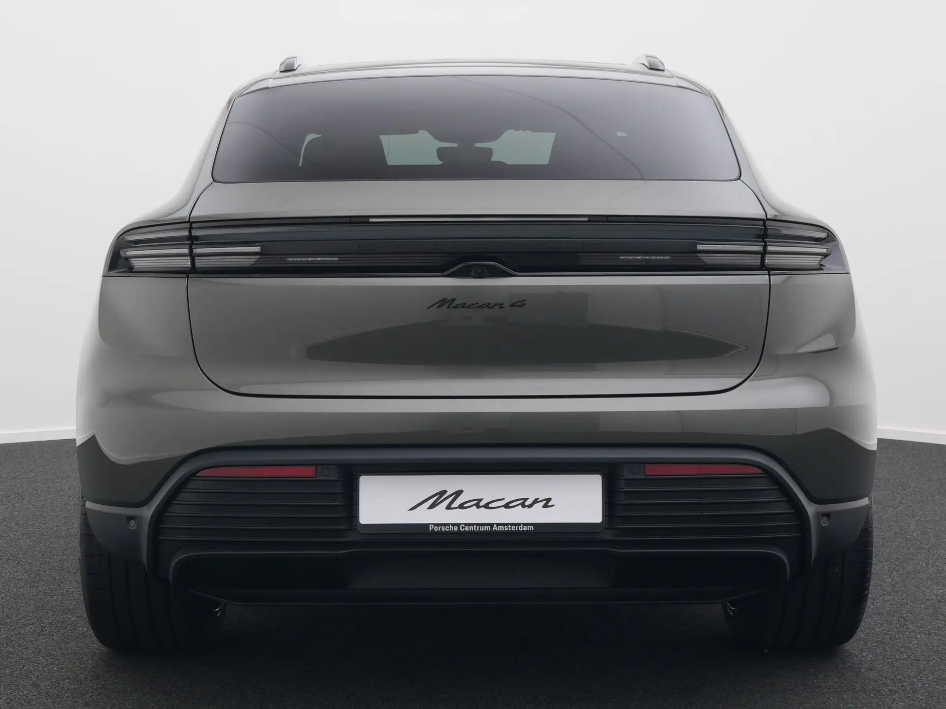 Macan 4