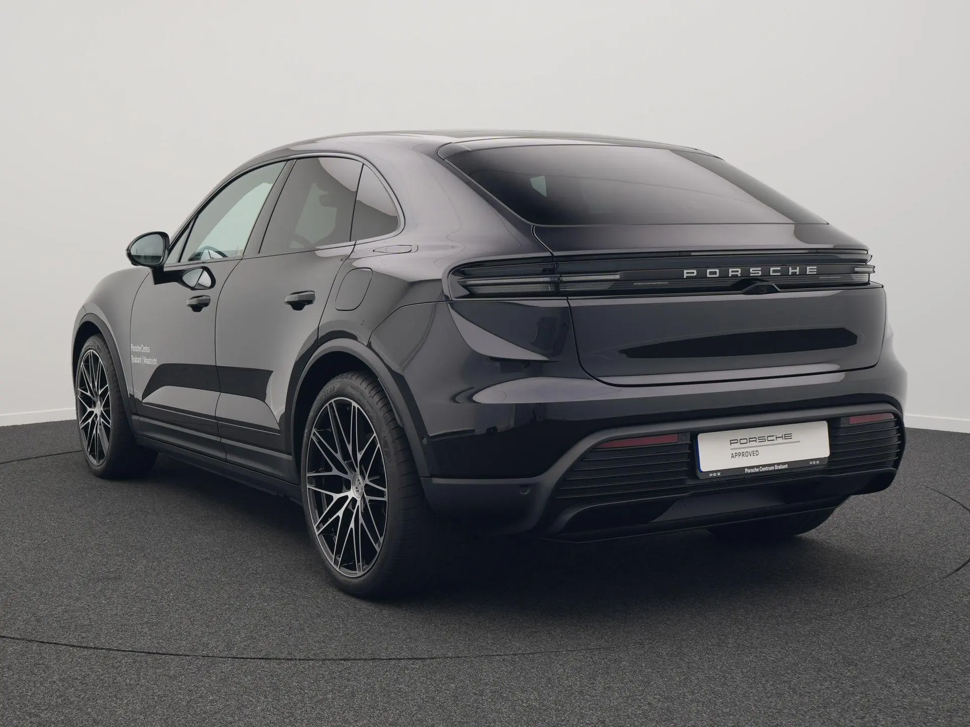 Macan 4
