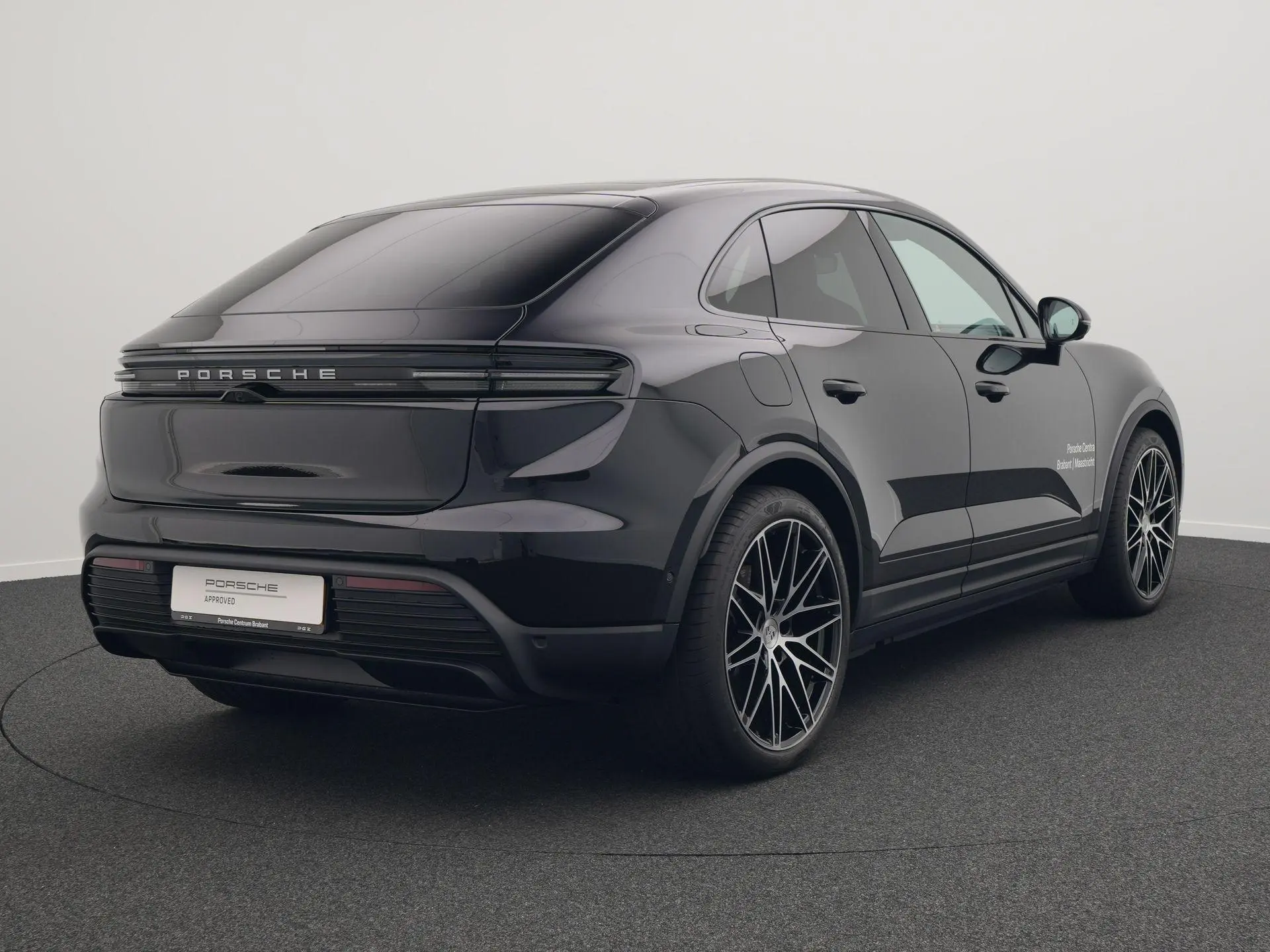 Macan 4