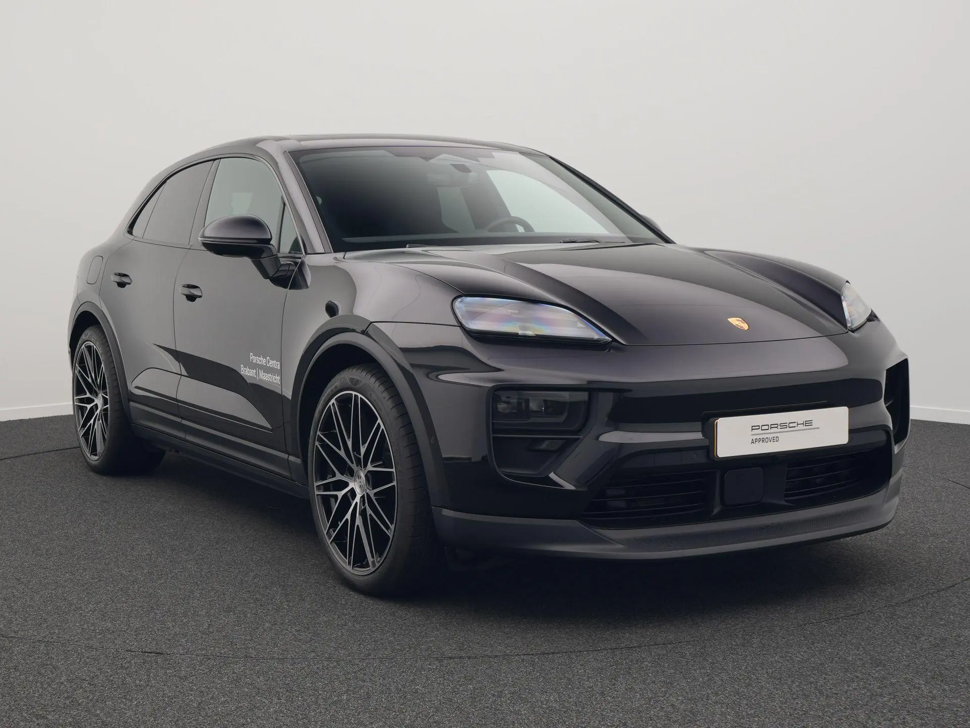 Macan 4
