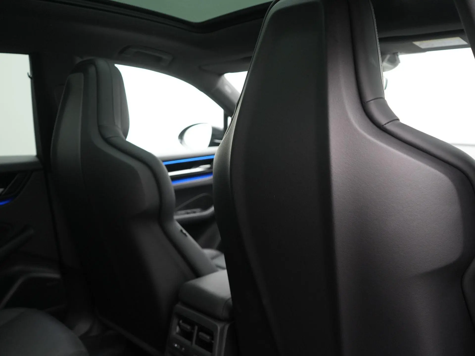 Macan 4