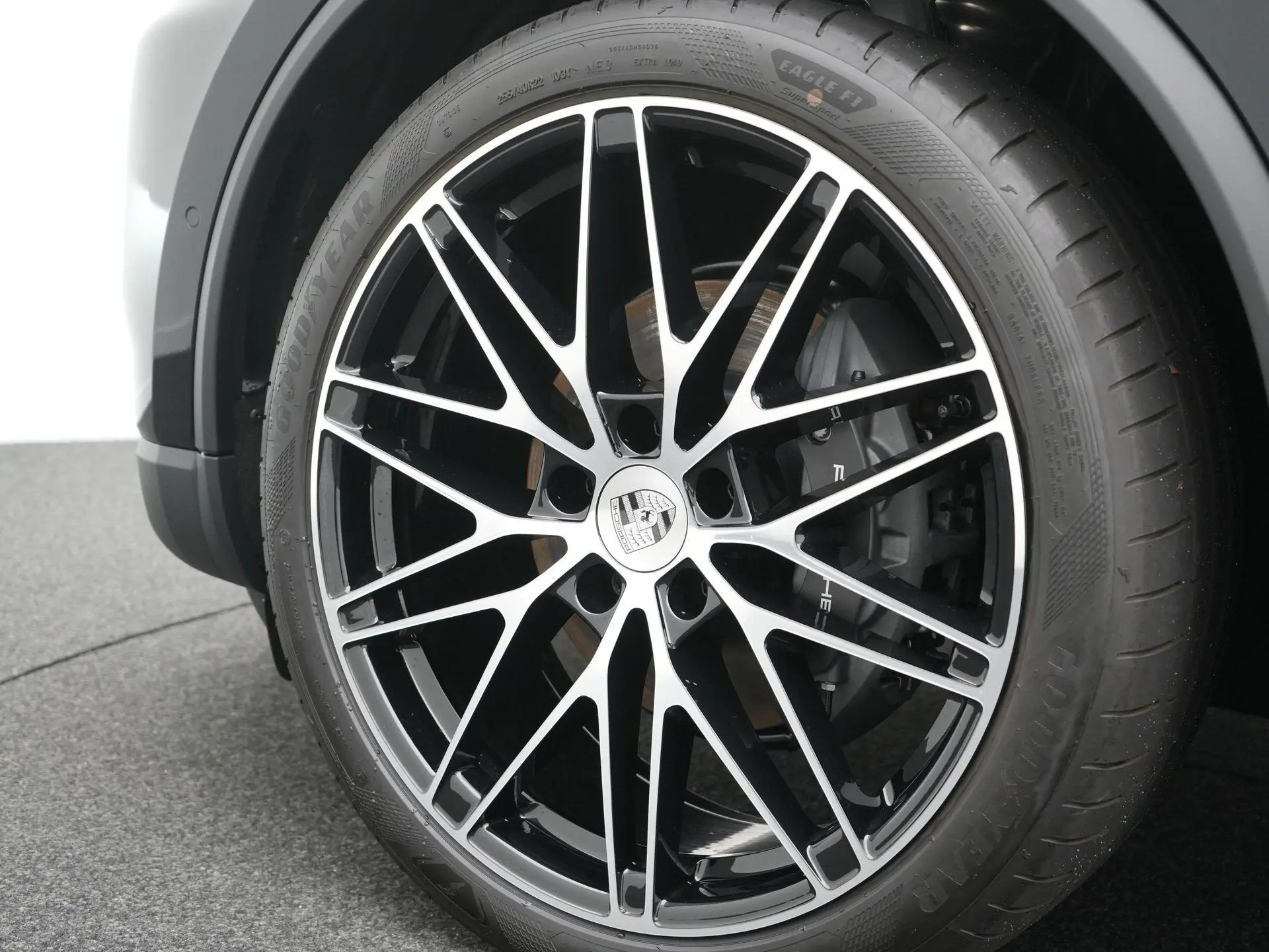 Macan 4