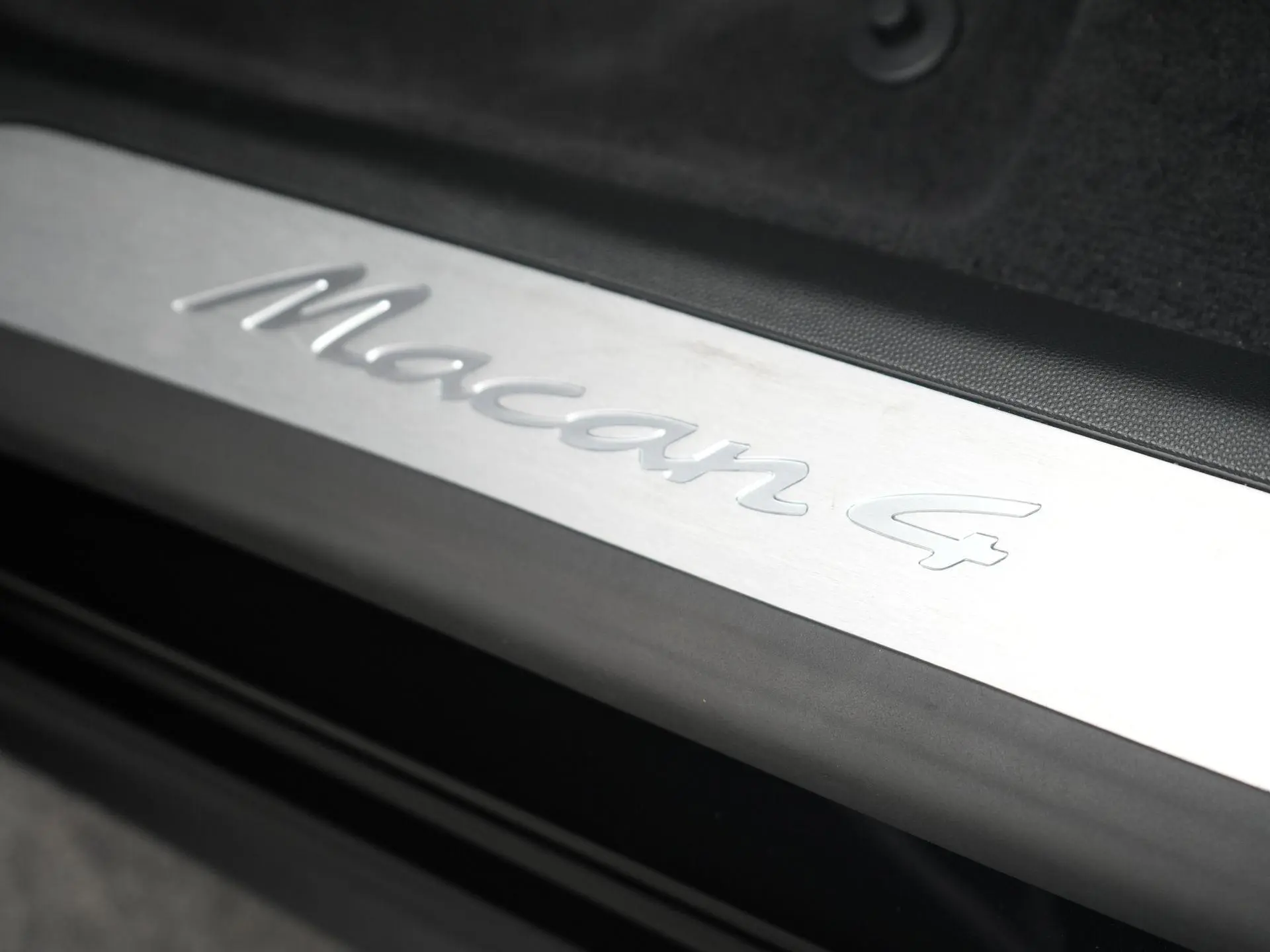 Macan 4
