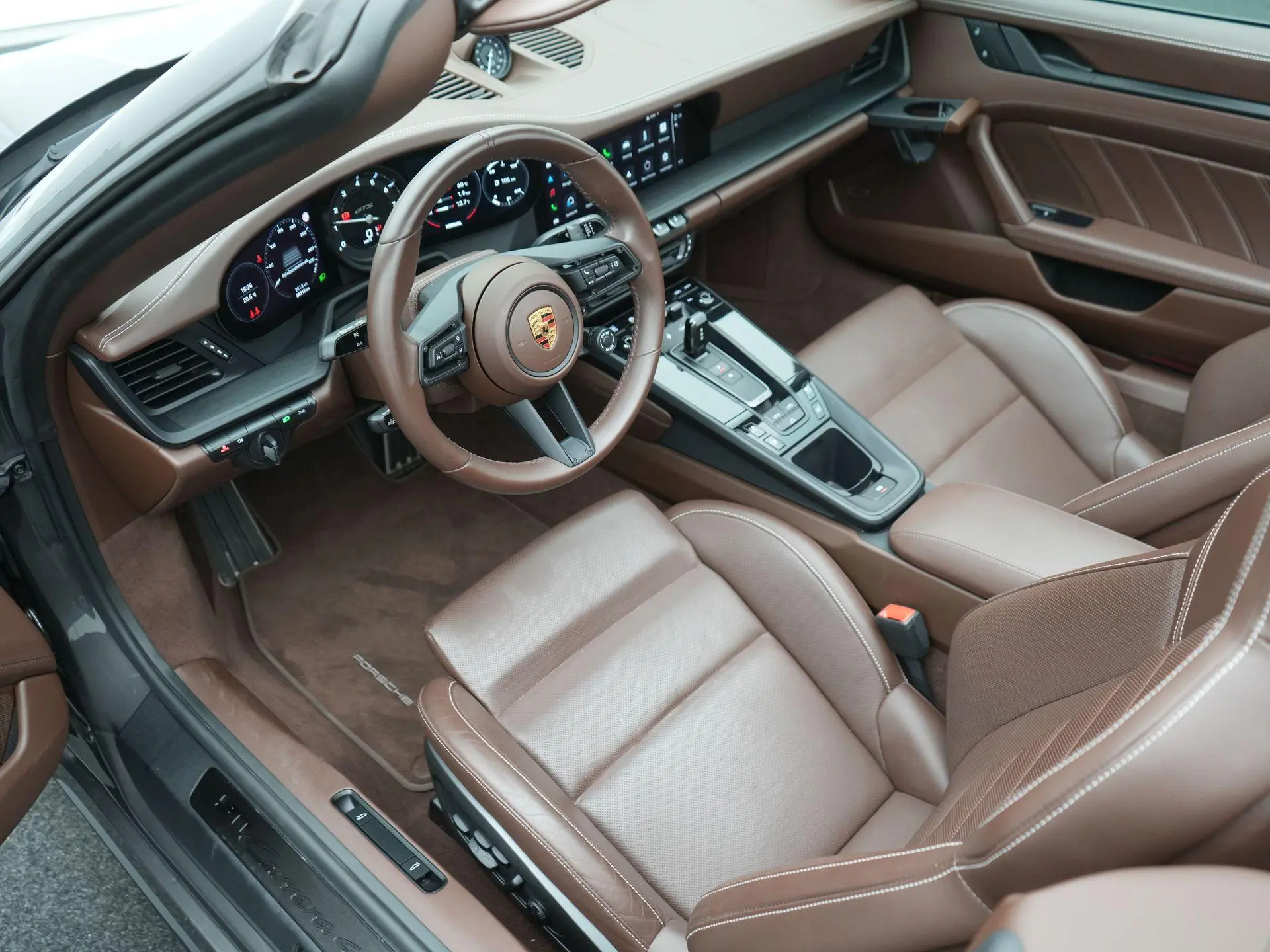911 Carrera 4 GTS Cabriolet