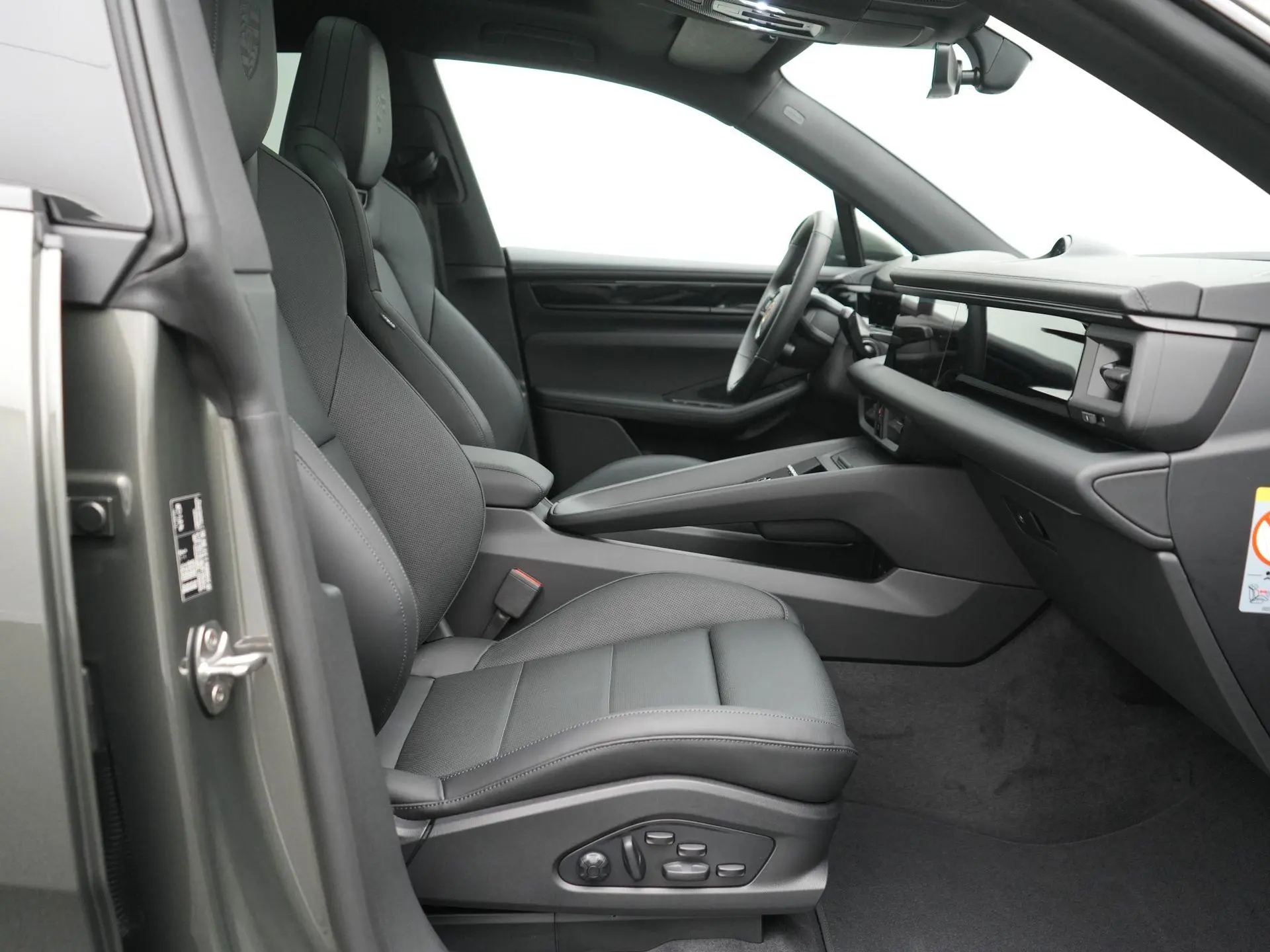 Macan 4 S