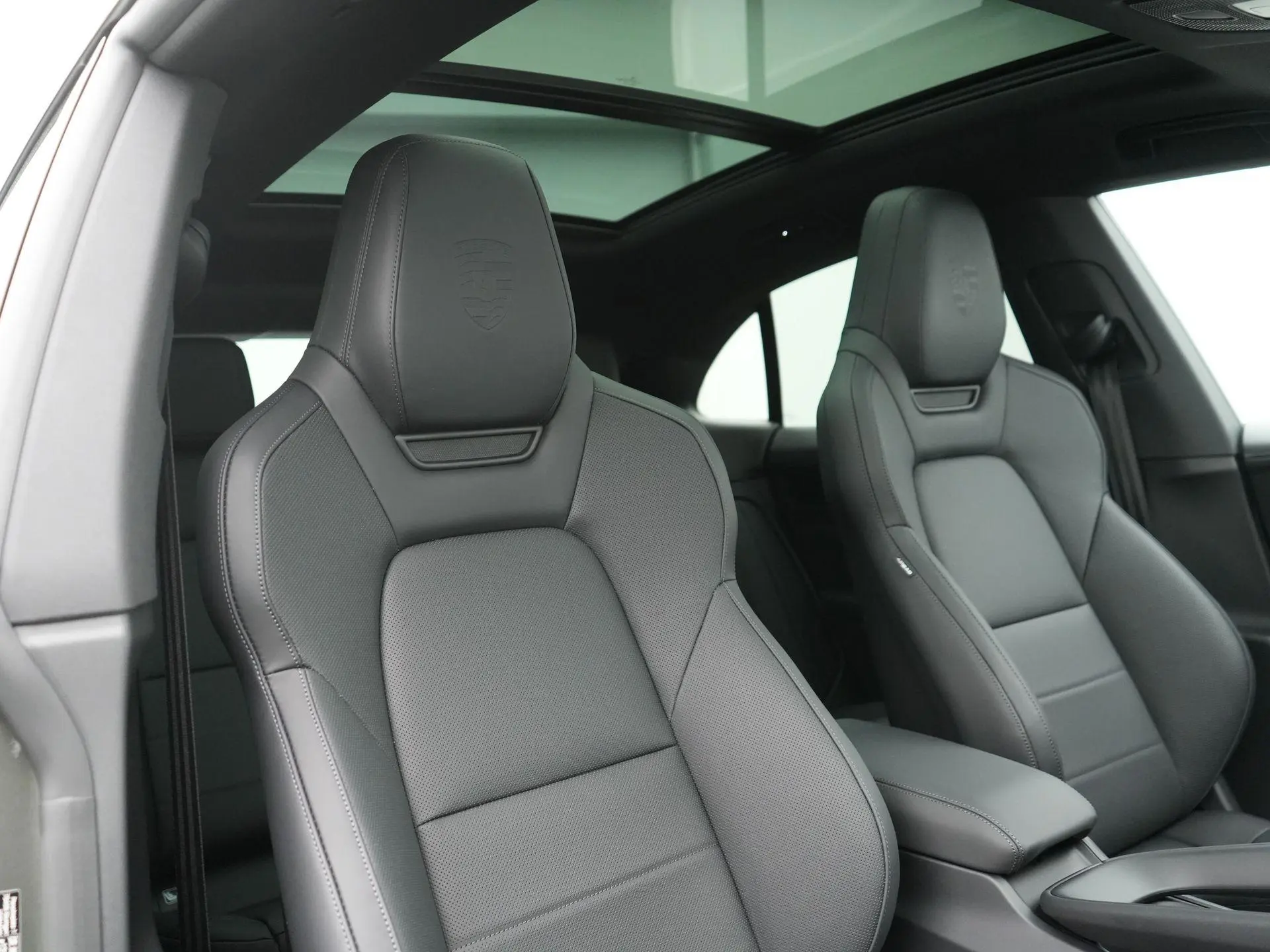 Macan 4 S