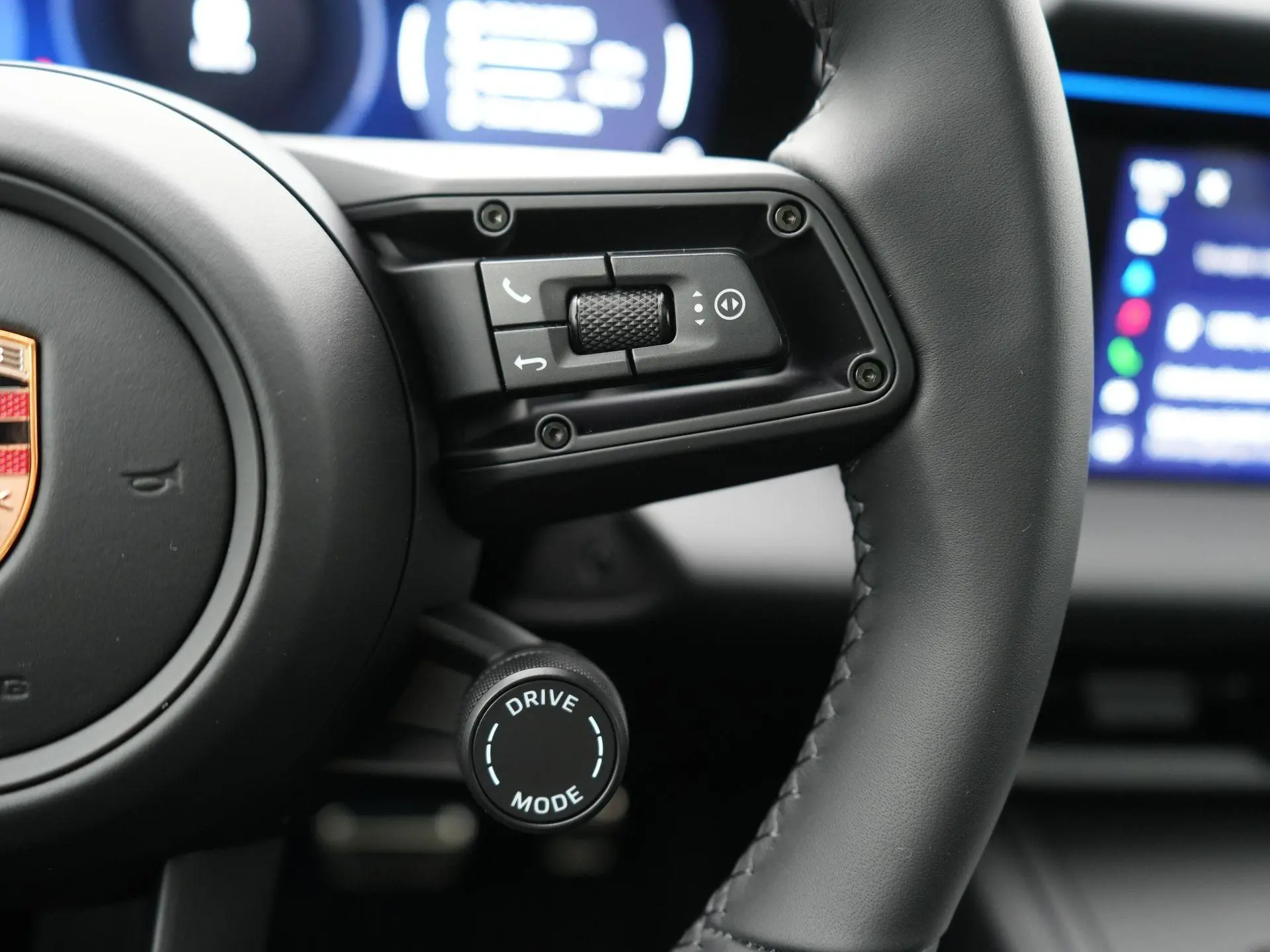 Macan 4 S