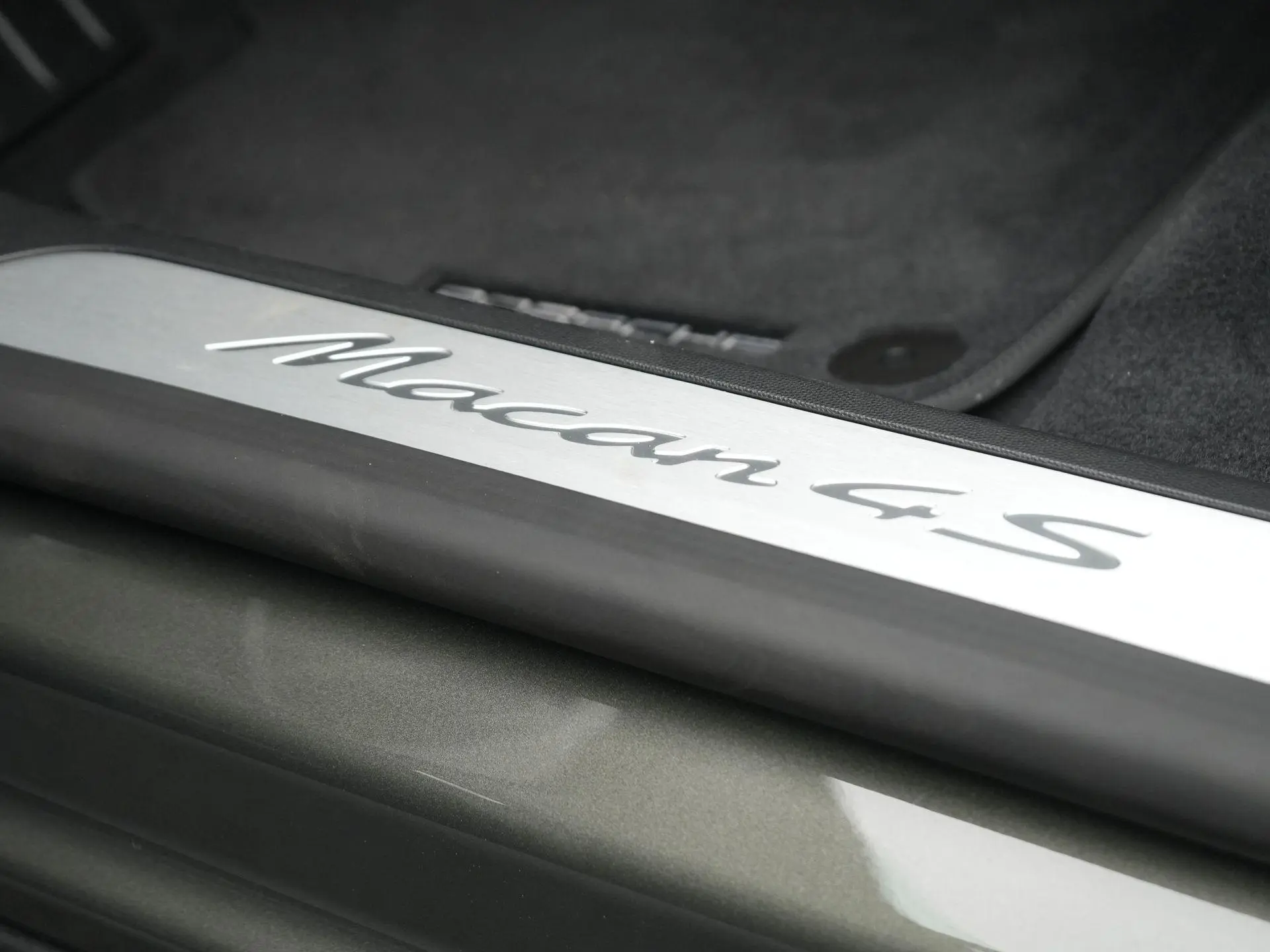 Macan 4 S