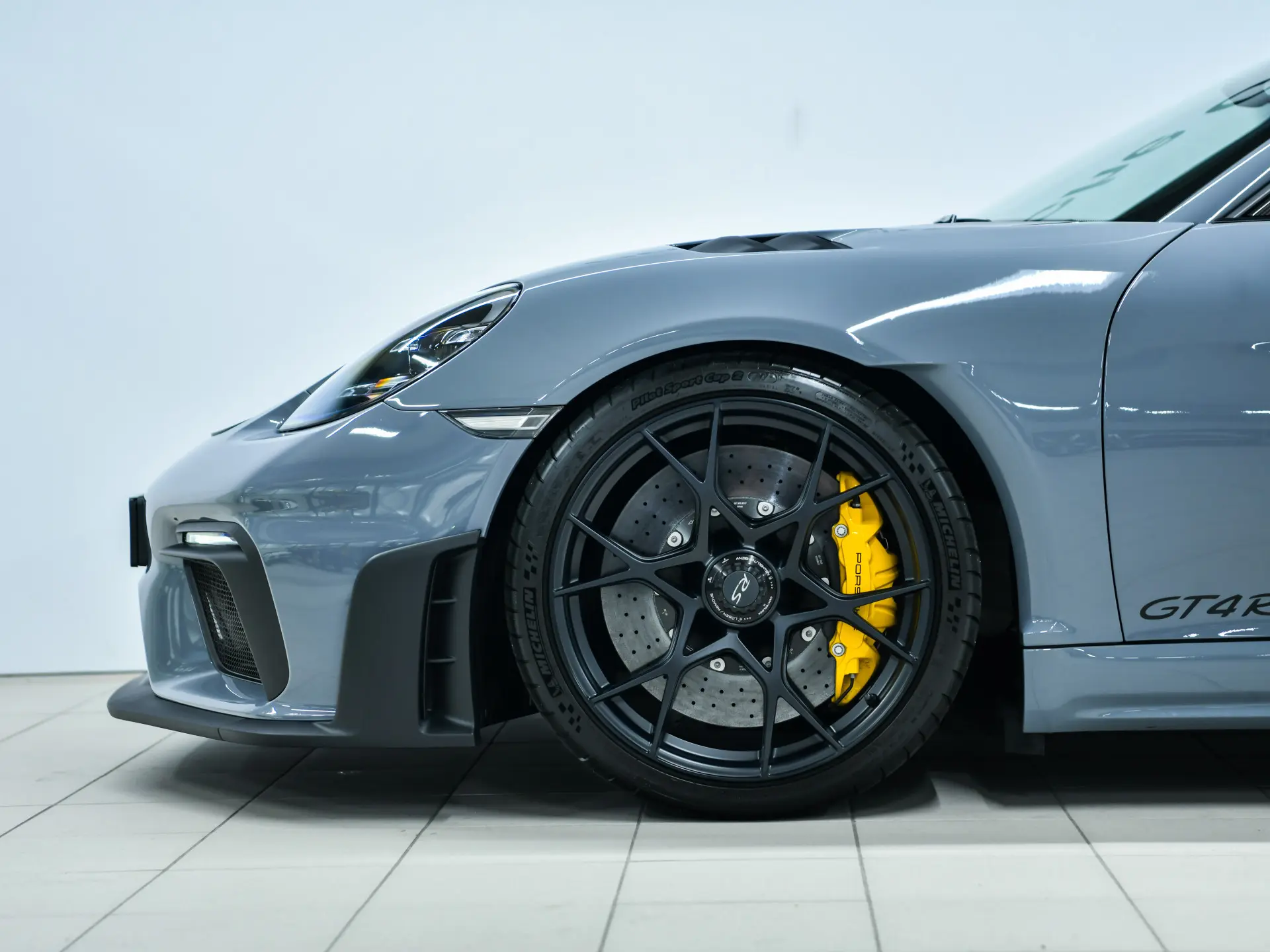 718 Cayman GT4 RS