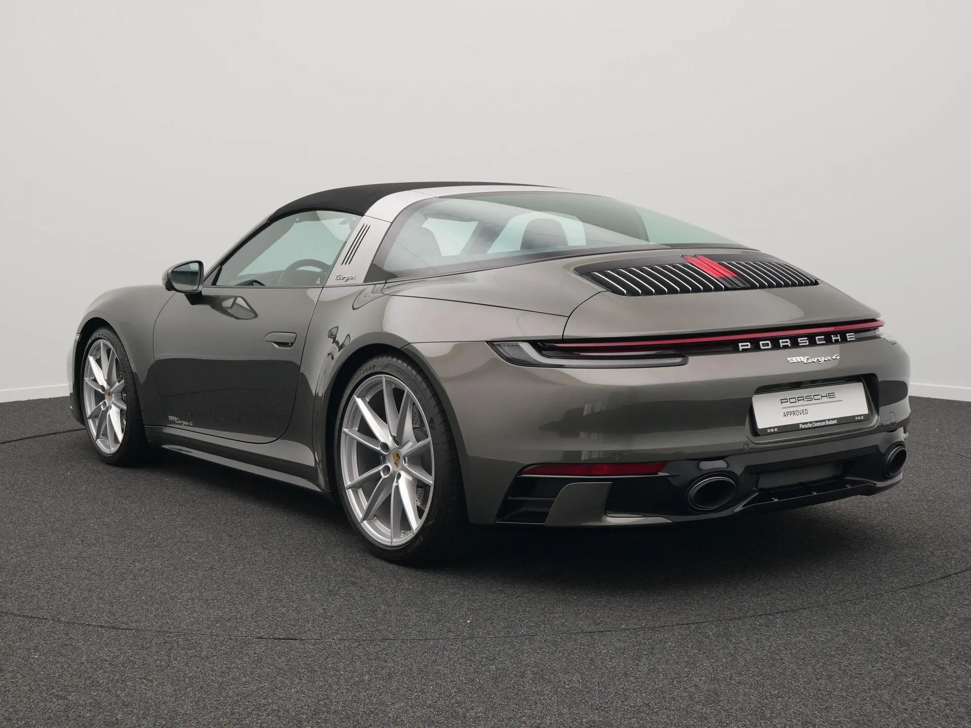 911 Targa 4