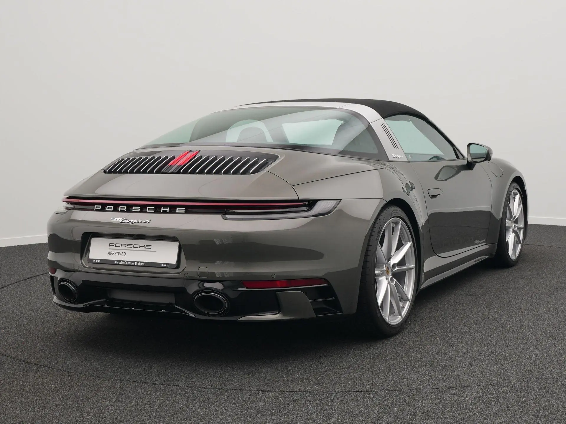 911 Targa 4