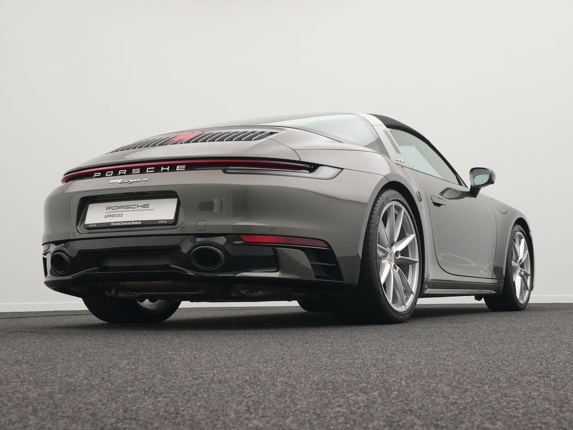 911 Targa 4
