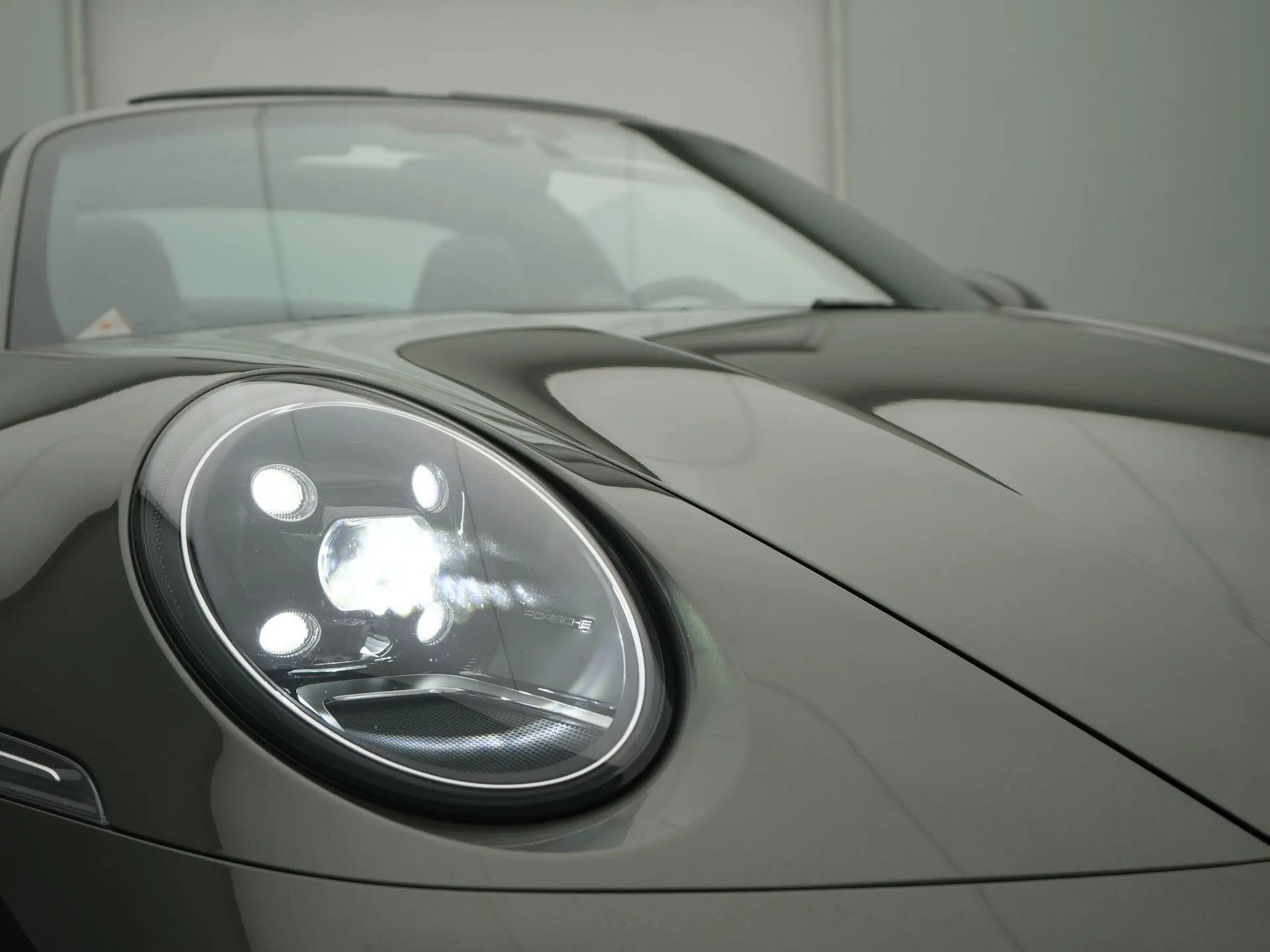 911 Targa 4