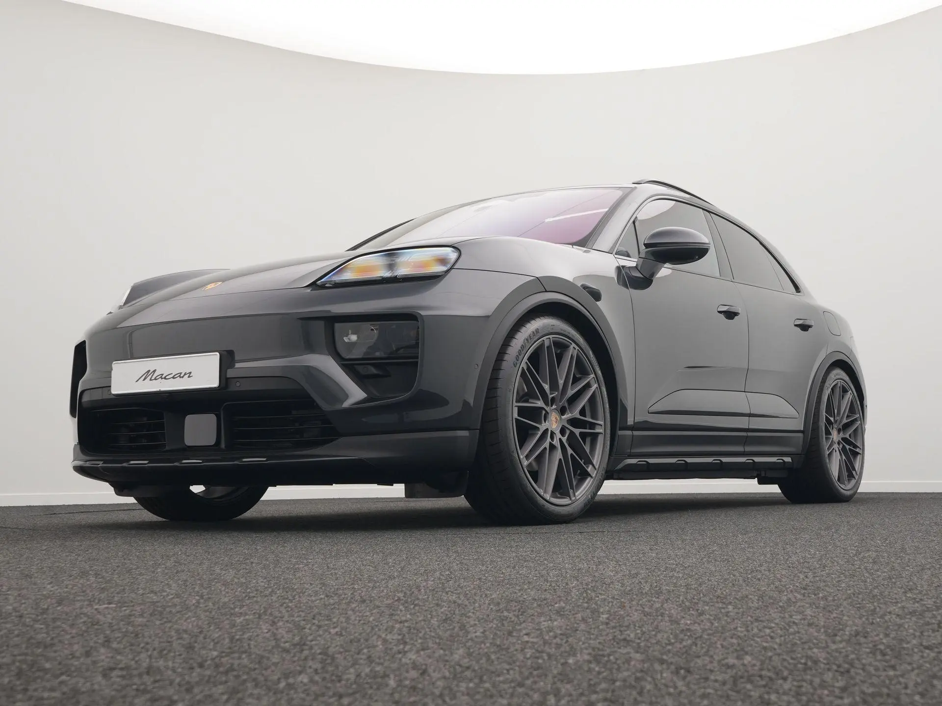 Macan 4