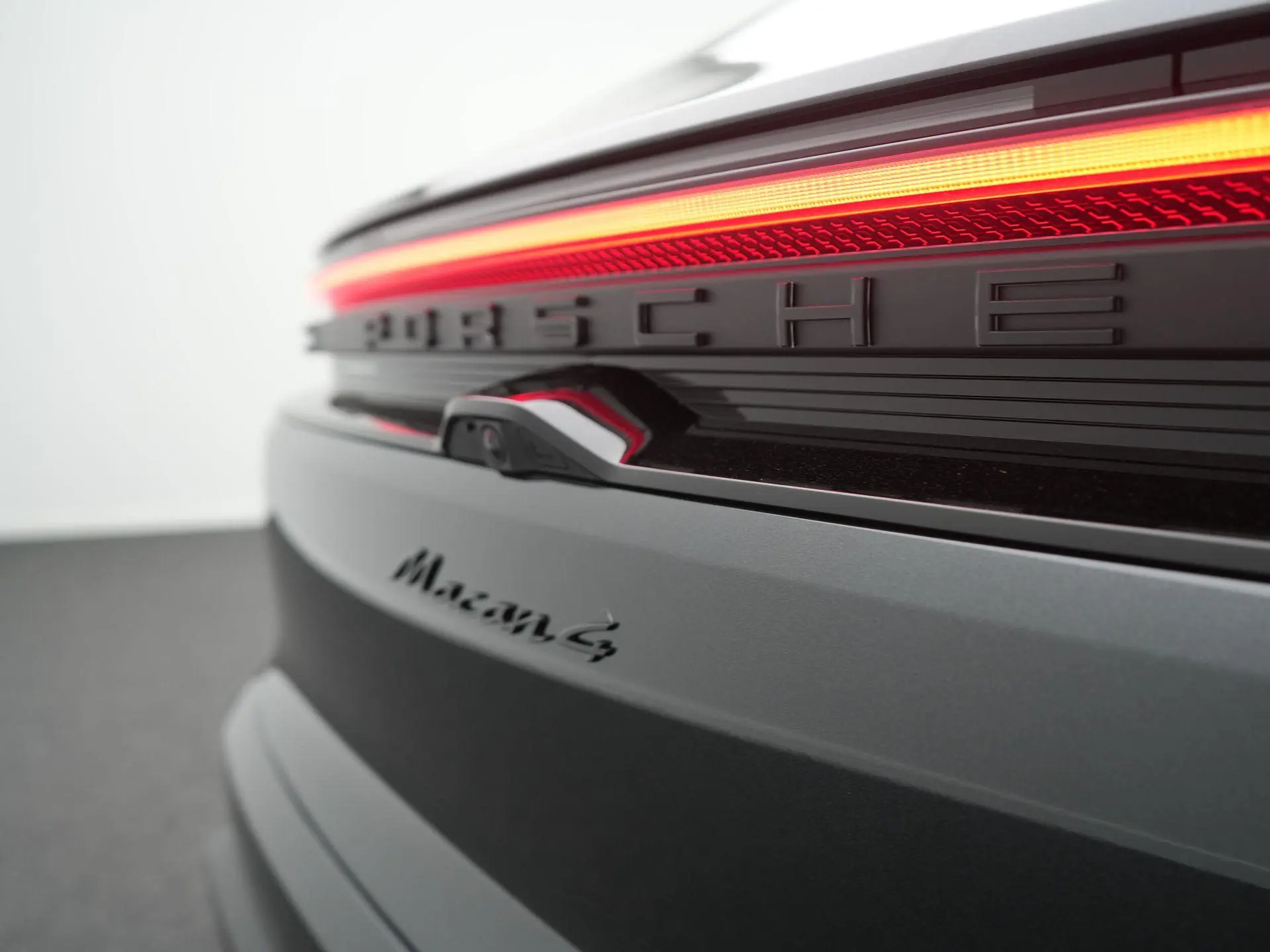 Macan 4