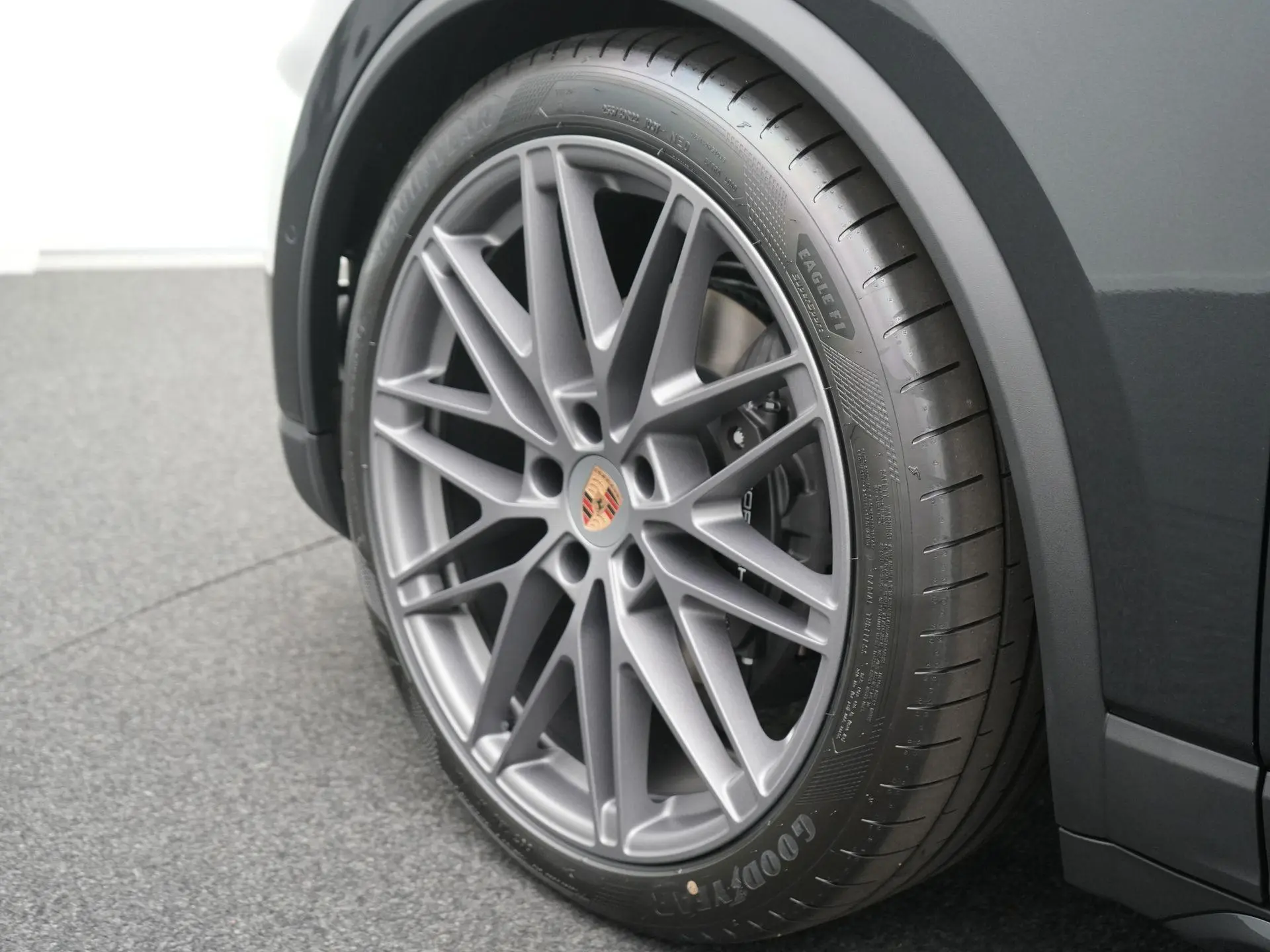 Macan 4