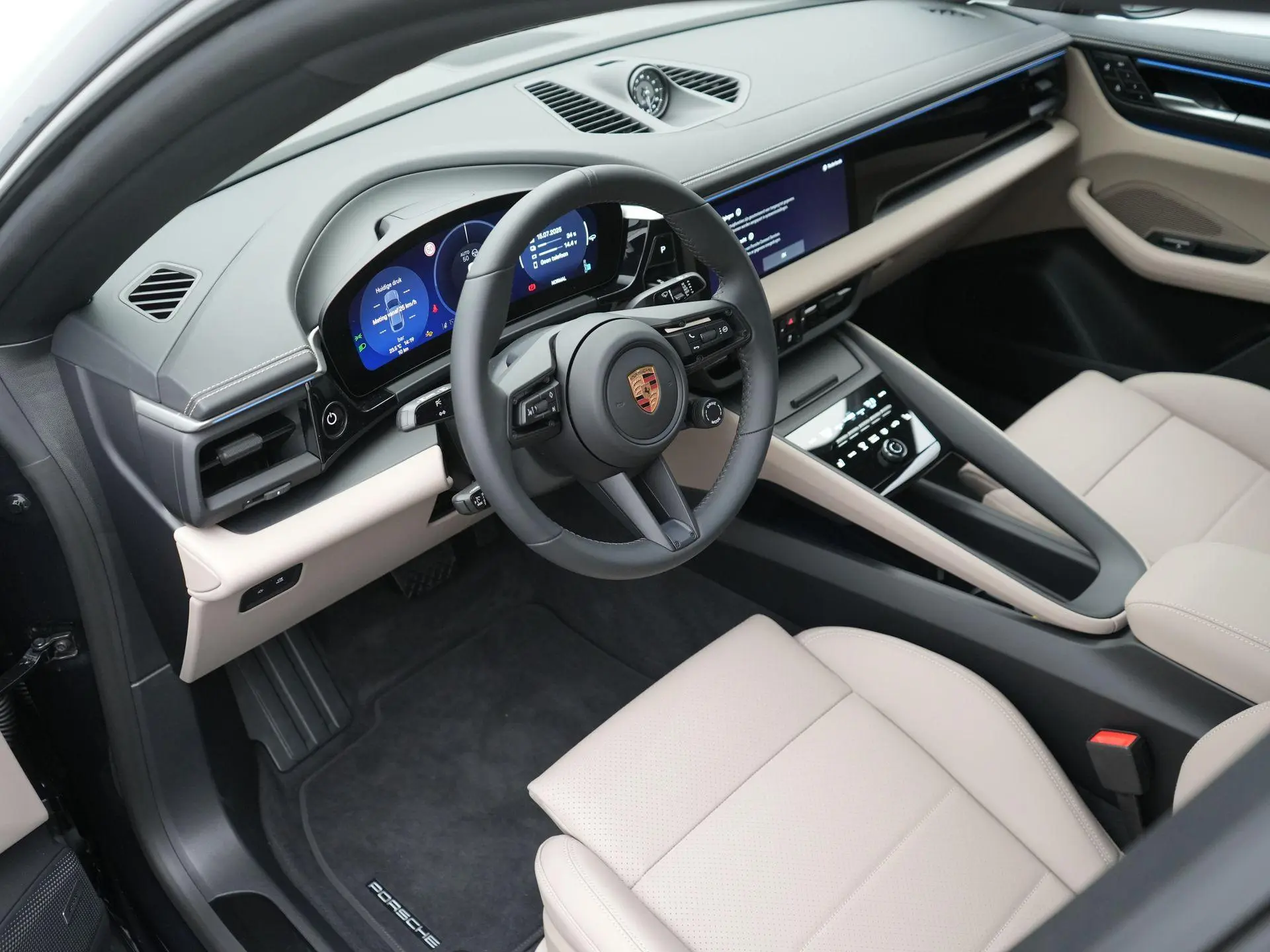 Macan 4