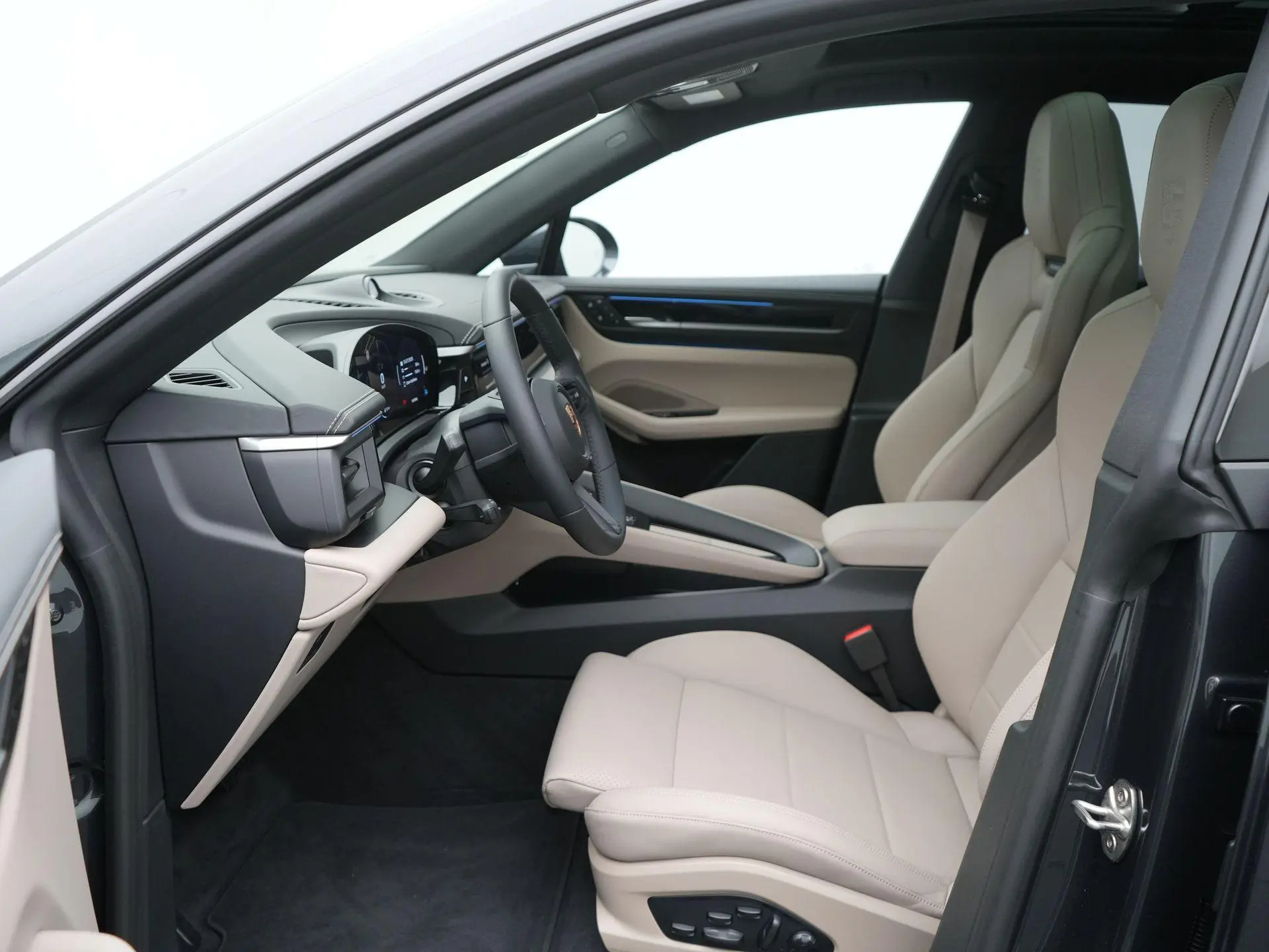 Macan 4
