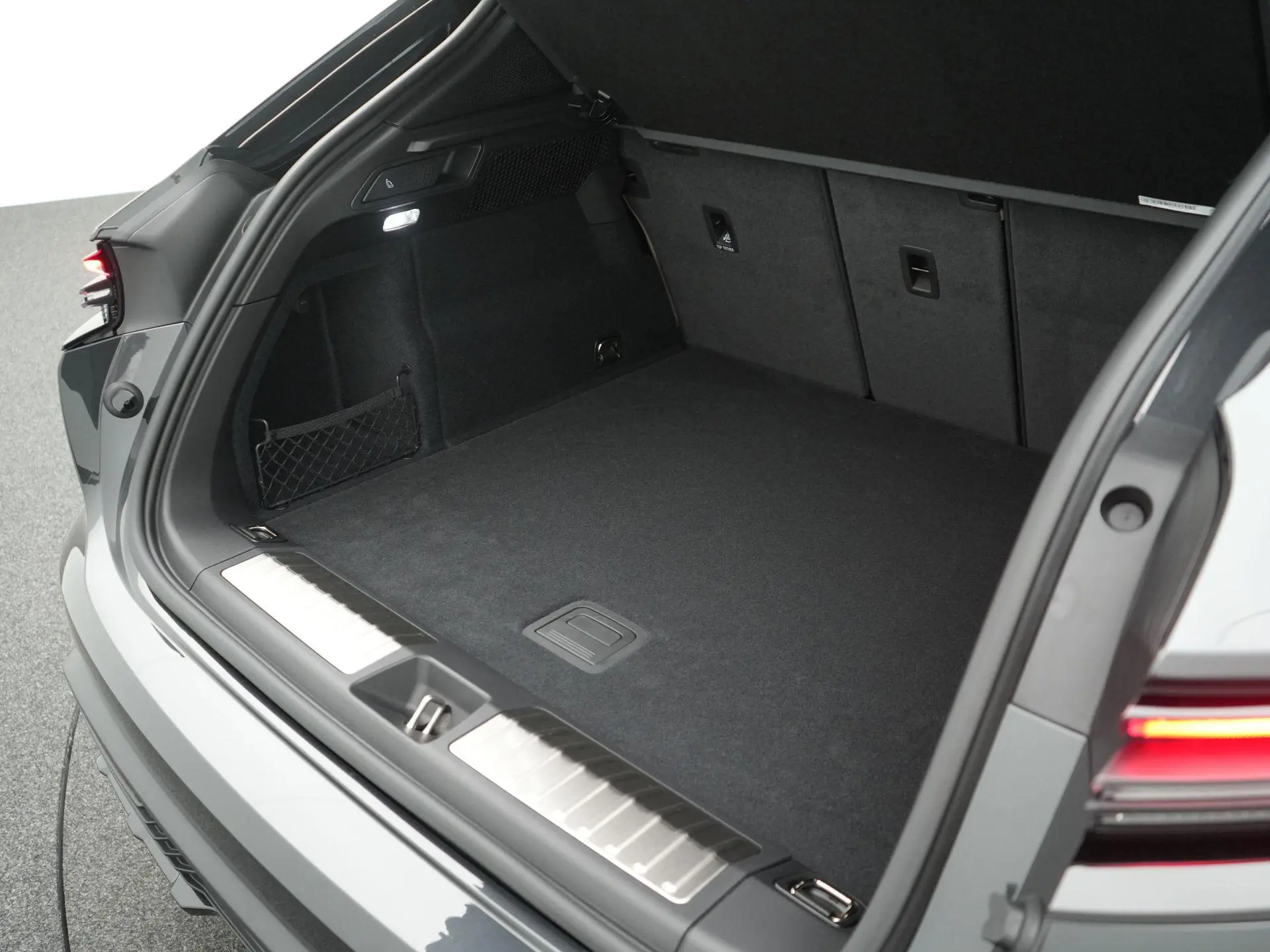 Macan 4