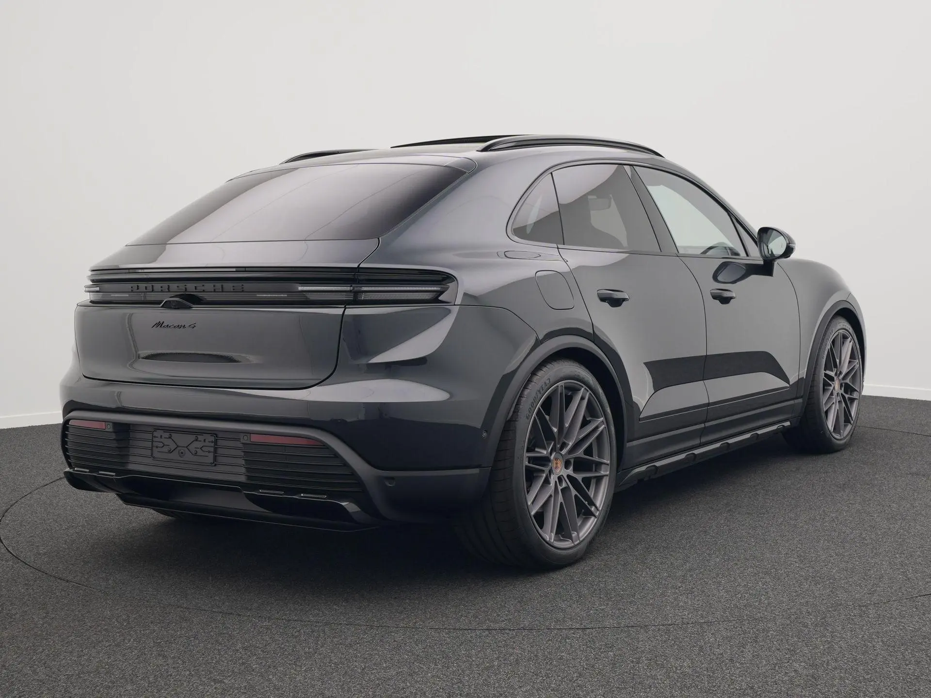 Macan 4