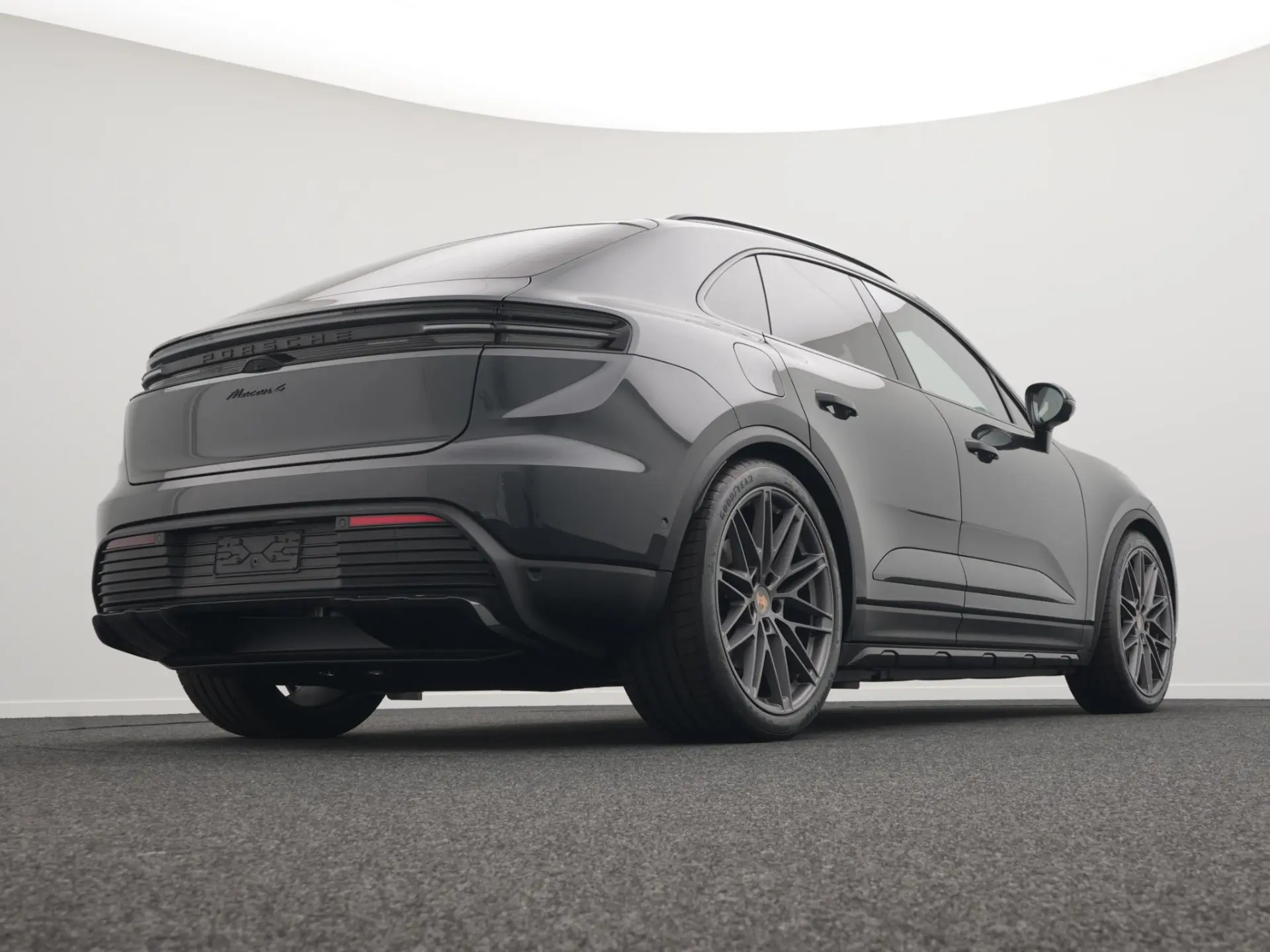 Macan 4