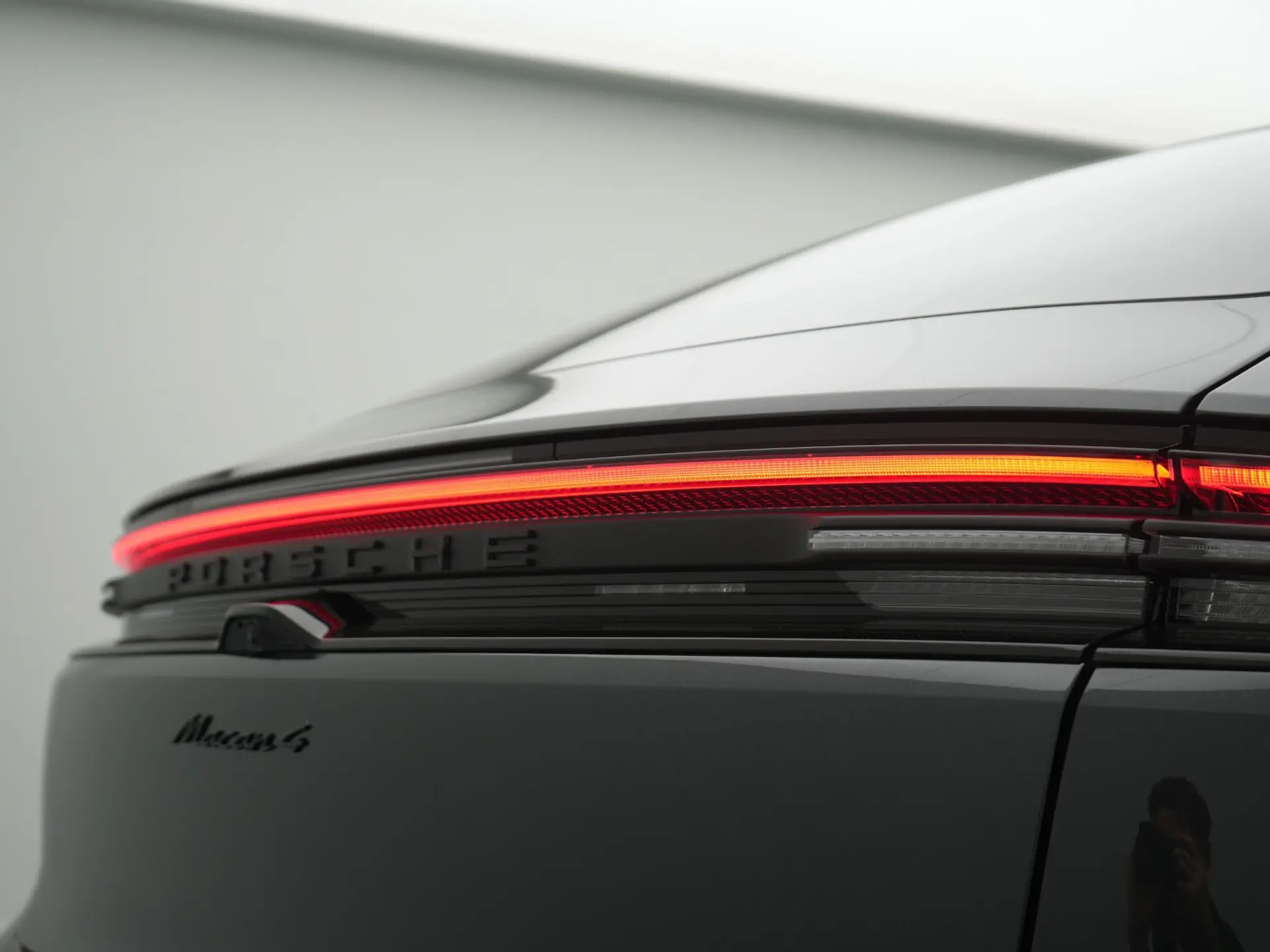 Macan 4